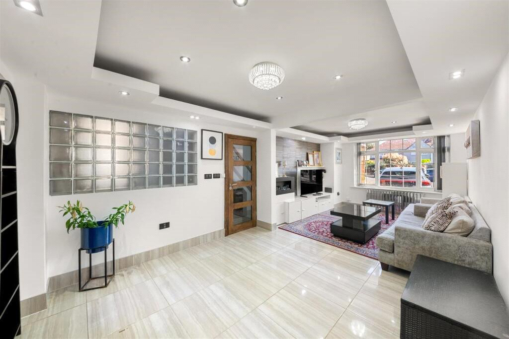 Seaton Road, Hayes, Greater London, UB3, photo 2