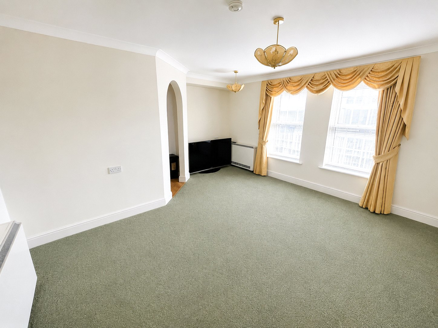 Draper Close, Isleworth, Hounslow, Greater London, TW7, photo 2