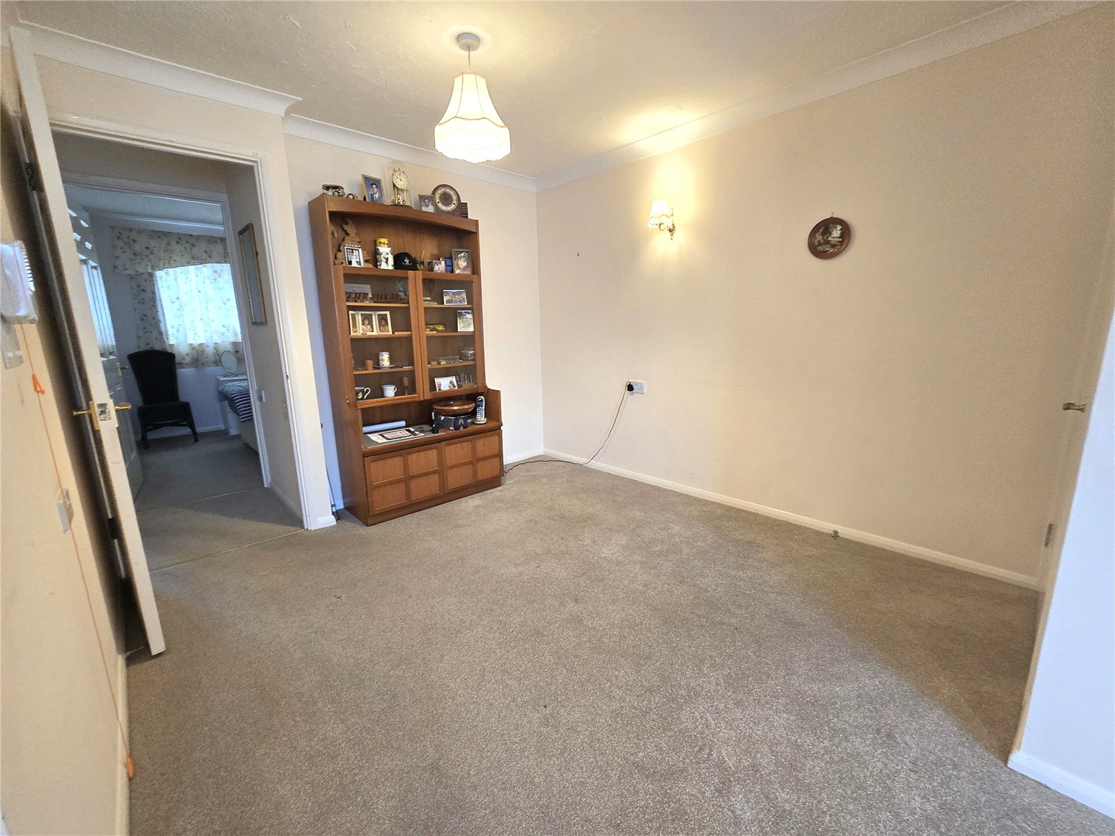 Auriol Drive, Uxbridge, Greater London, UB10, photo 3