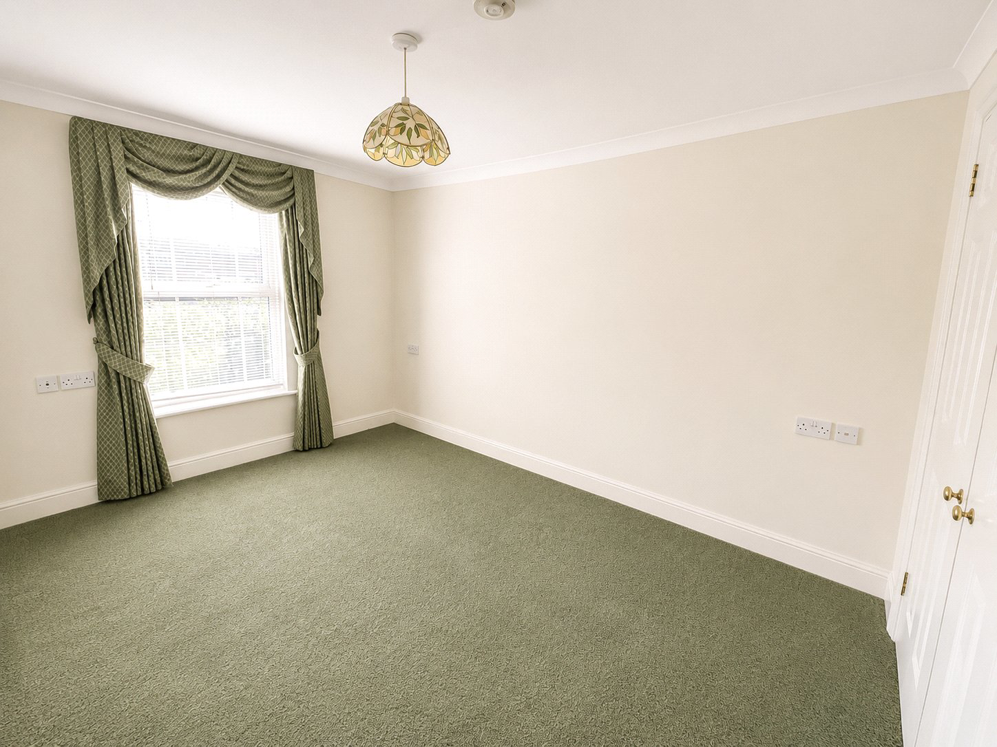 Draper Close, Isleworth, Hounslow, Greater London, TW7, photo 4