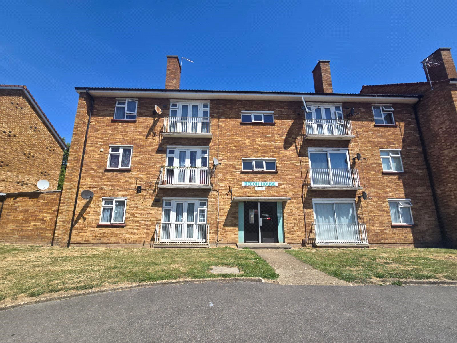 Larch Crescent, Hayes, Greater London, UB4