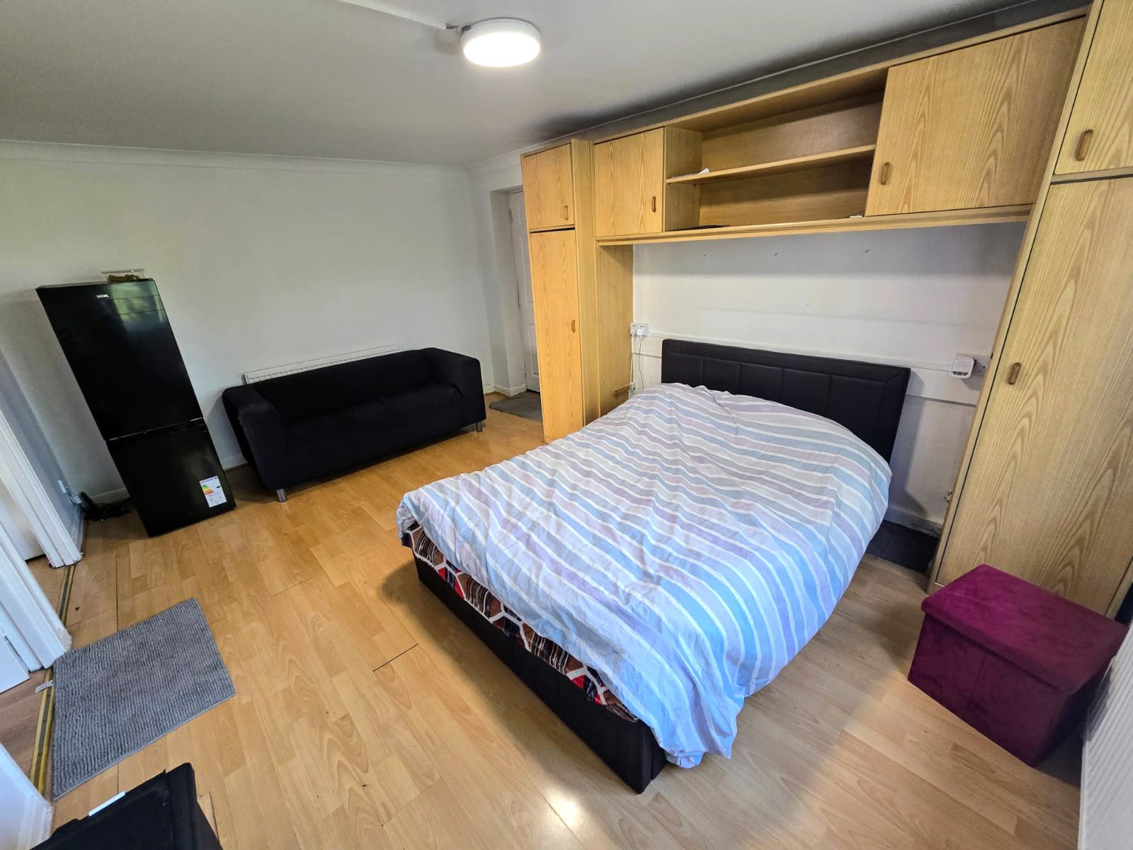 David Close, Harlington, Greater London, UB3, photo 2