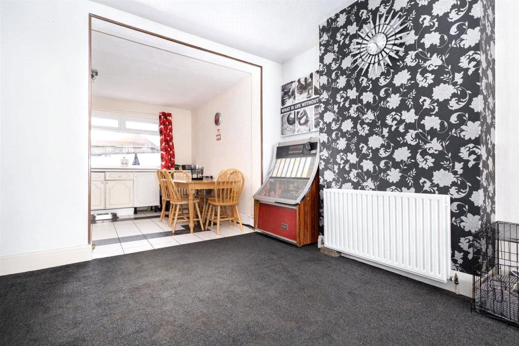 Manton Close, Hayes, Greater London, UB3, photo 3