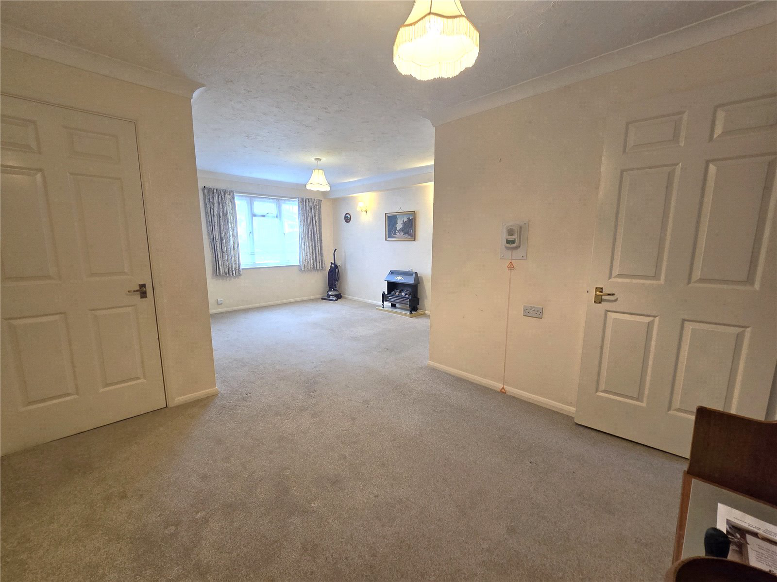 Auriol Drive, Uxbridge, Greater London, UB10, photo 4