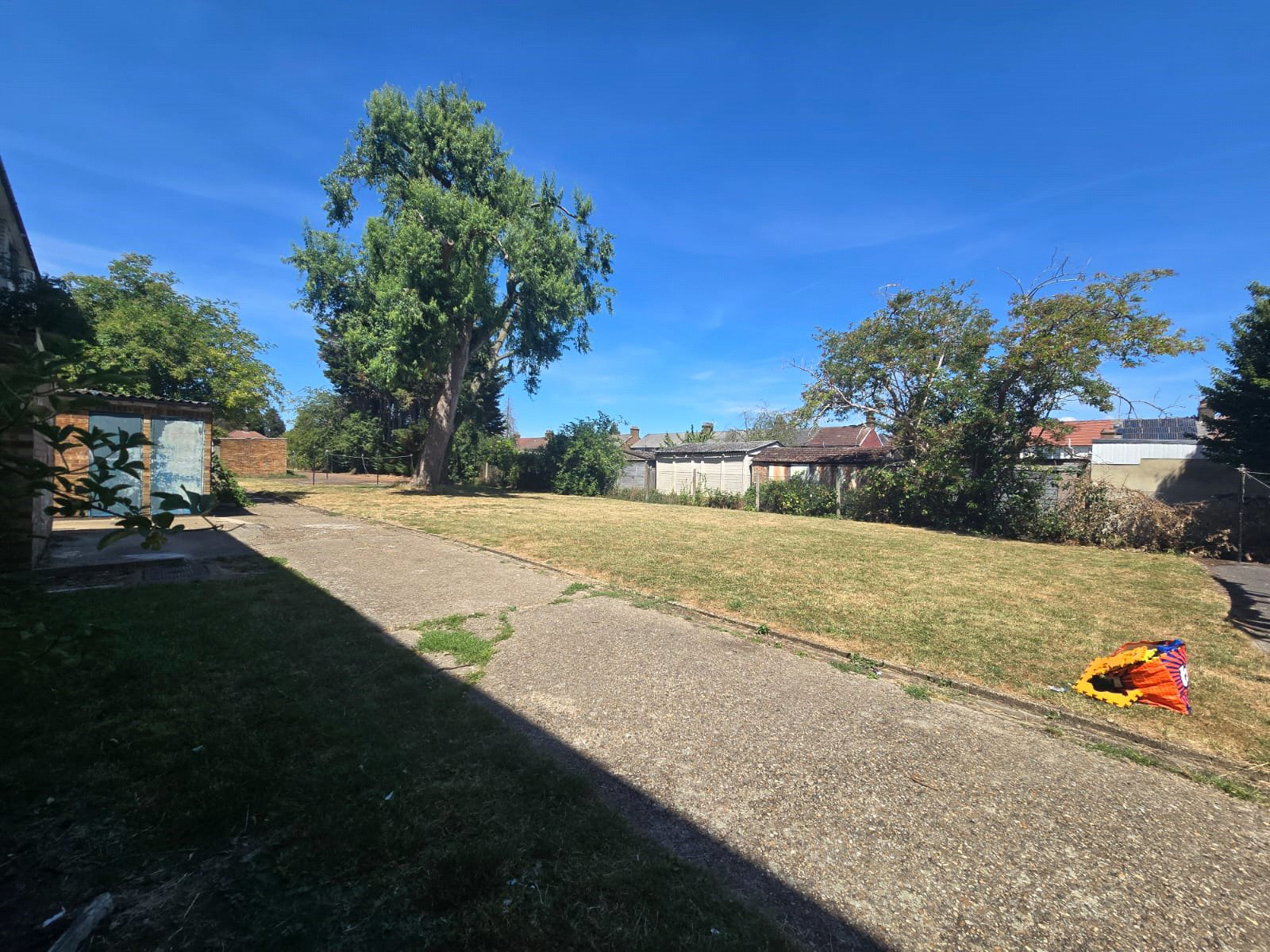 Larch Crescent, Hayes, Greater London, UB4, photo 9