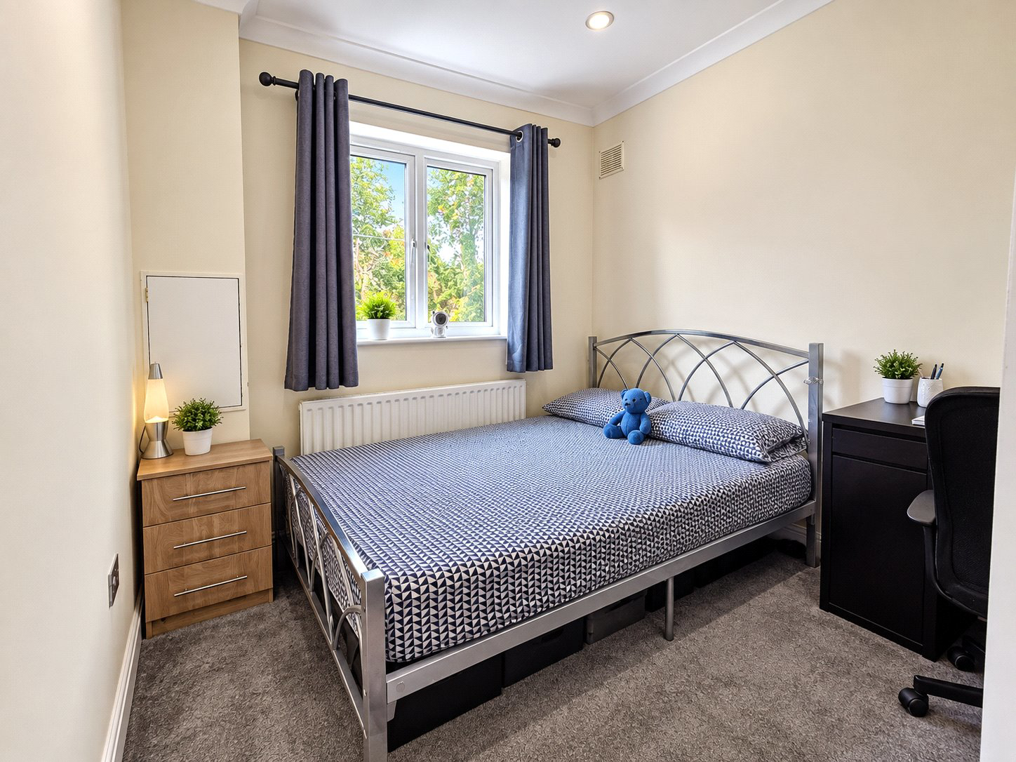 Mulberry Drive, Langley, Berkshire, SL3, photo 5