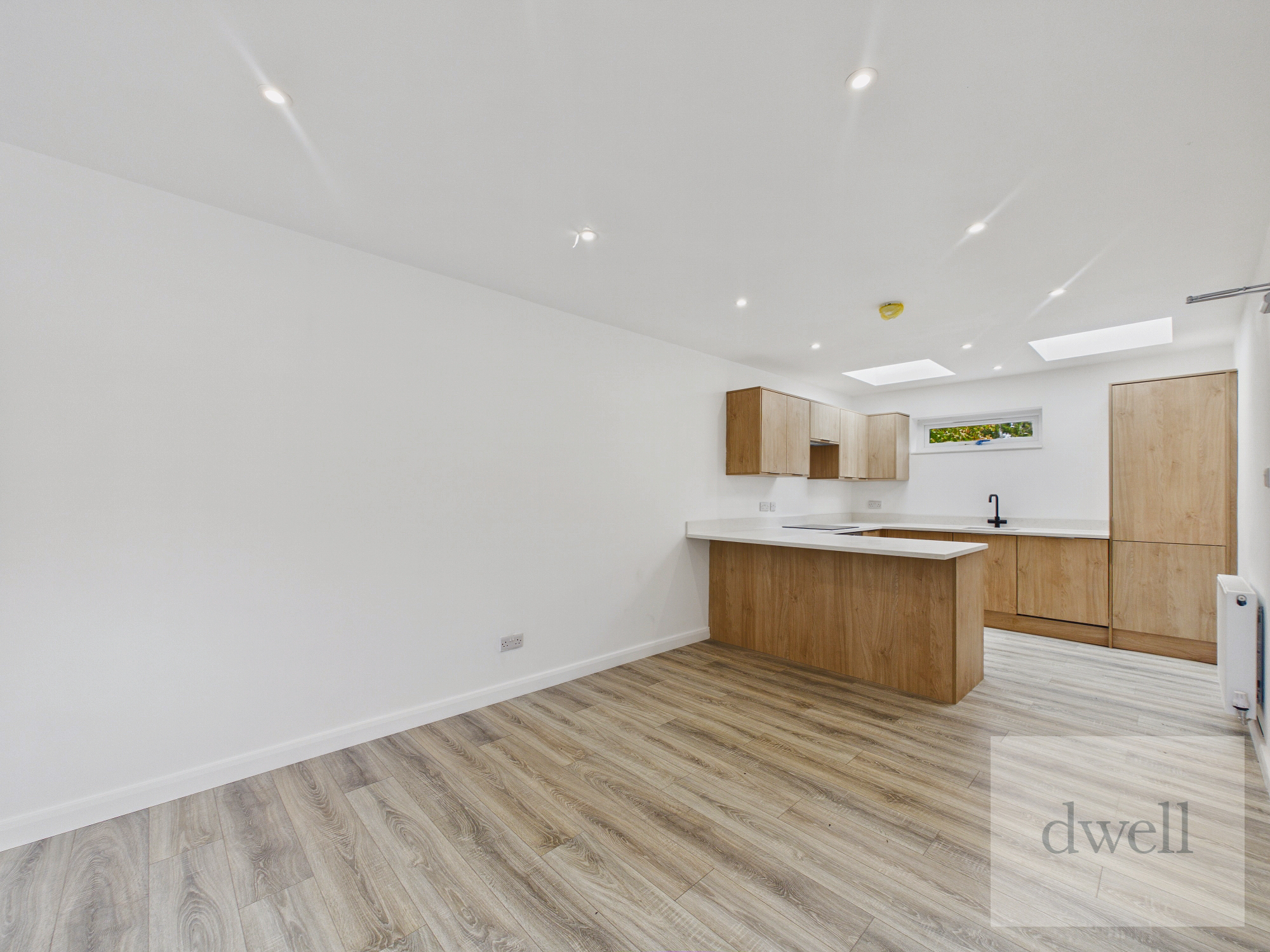 Leeds Road, , Kippax, LS25 7HQ, photo 4