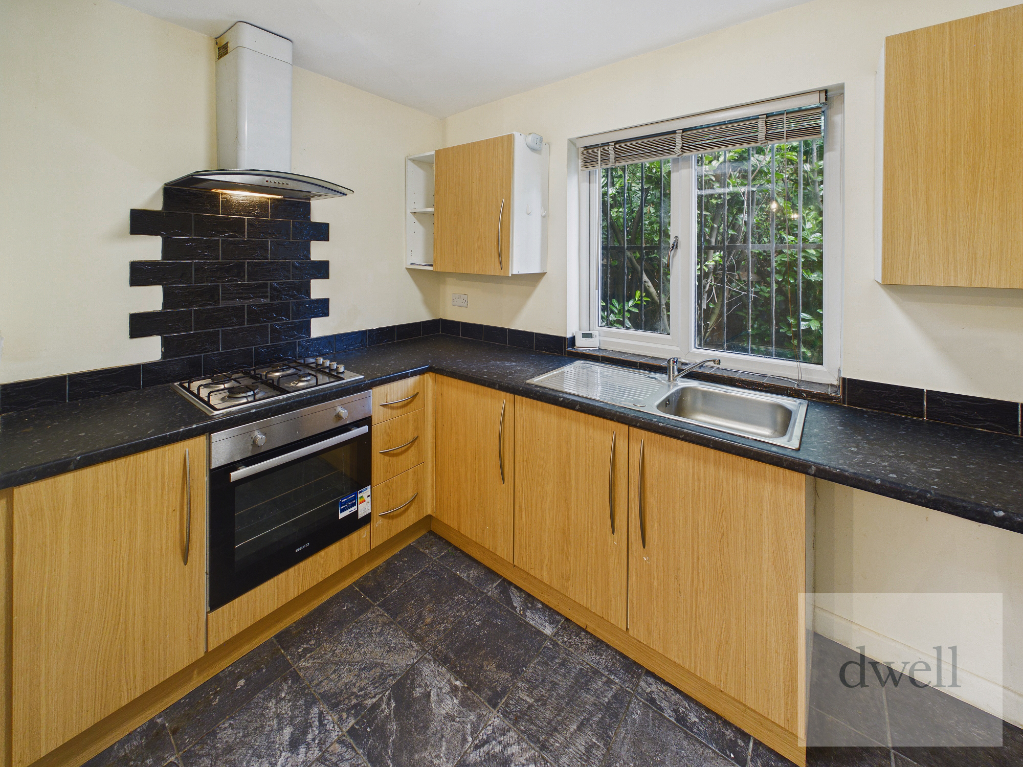 Wilfrid Terrace, Farnley, Leeds, LS12 5DE