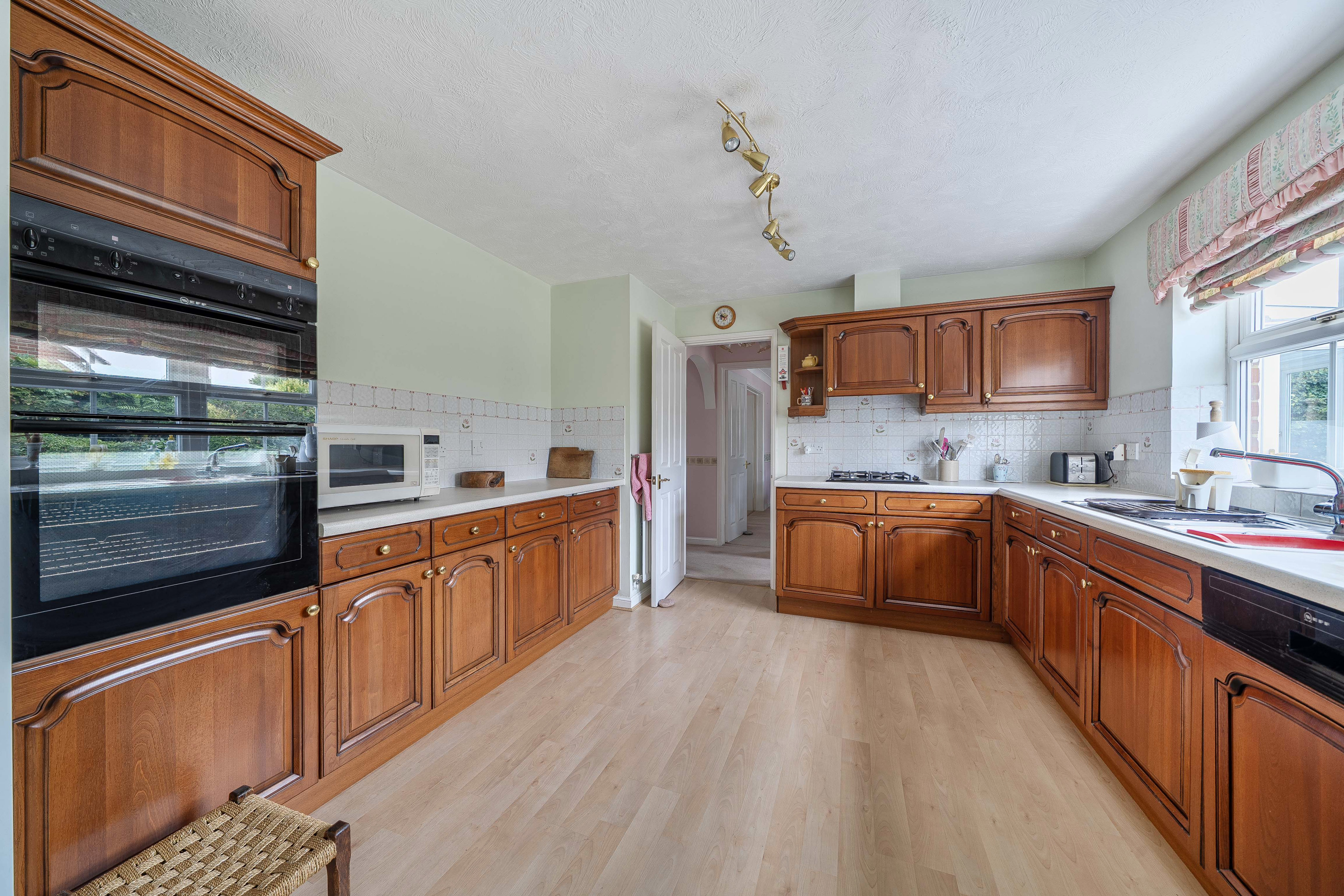 Stanley Close, Coulsdon, CR5, photo 4