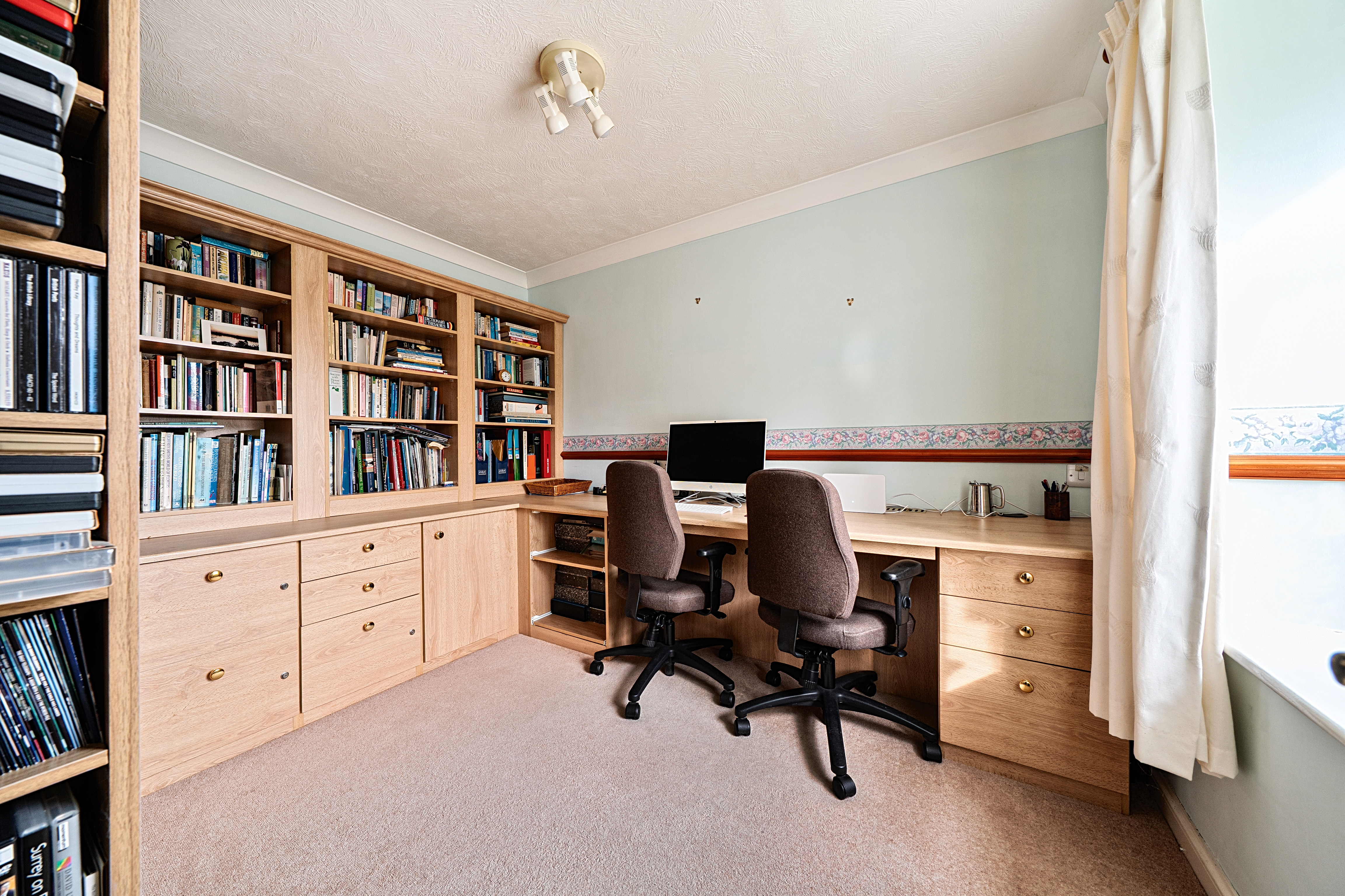 Stanley Close, Coulsdon, CR5, photo 8