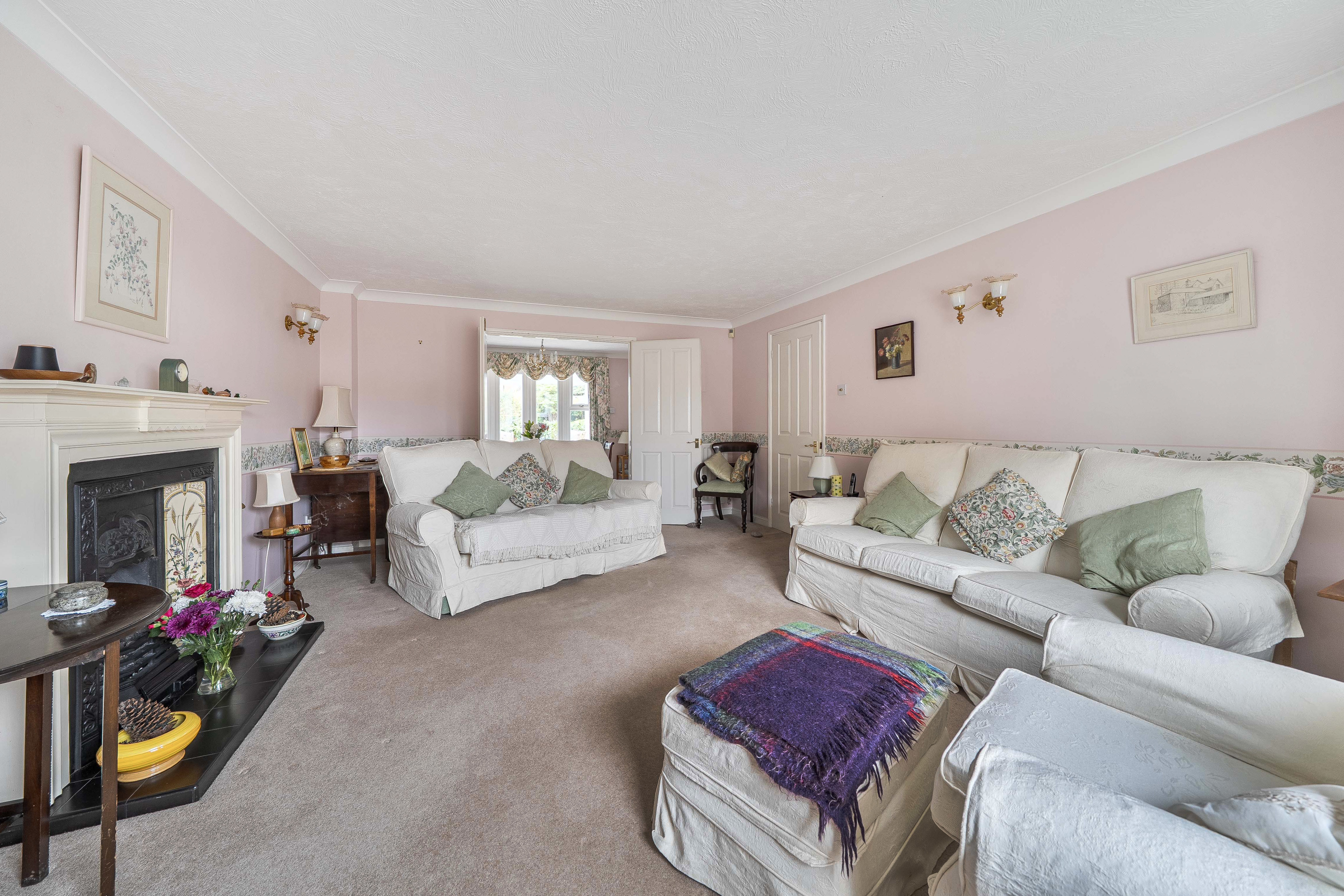 Stanley Close, Coulsdon, CR5, photo 3