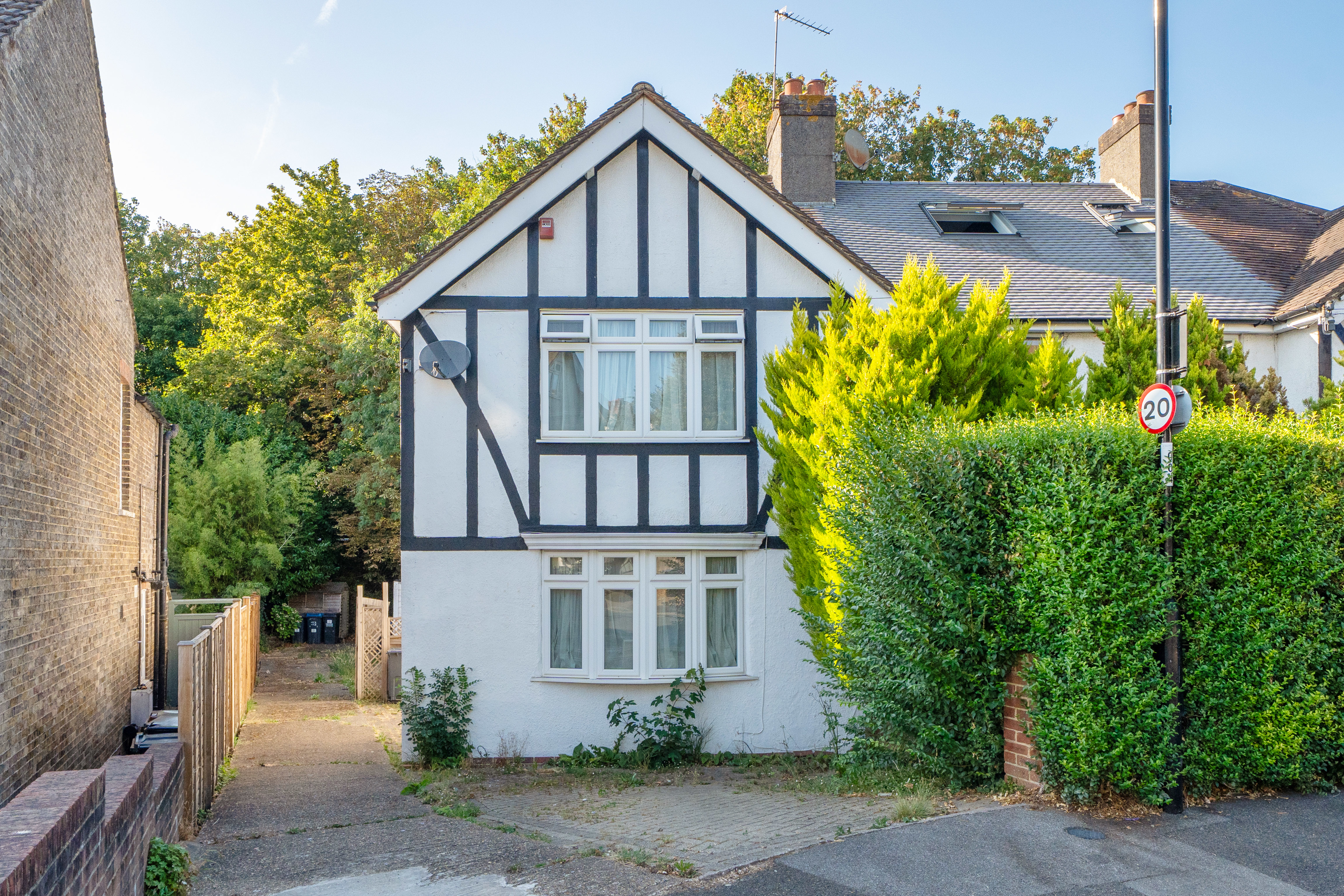 Reddown Road, Coulsdon, CR5