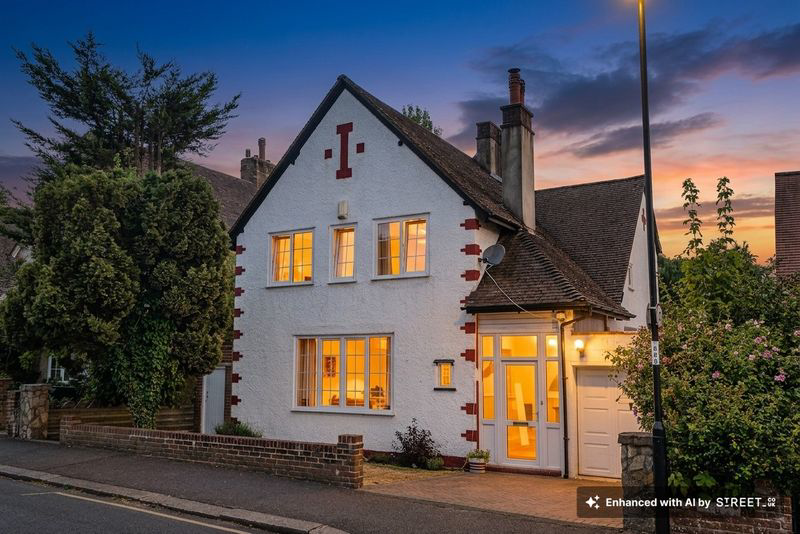 Reddown Road, Coulsdon, CR5