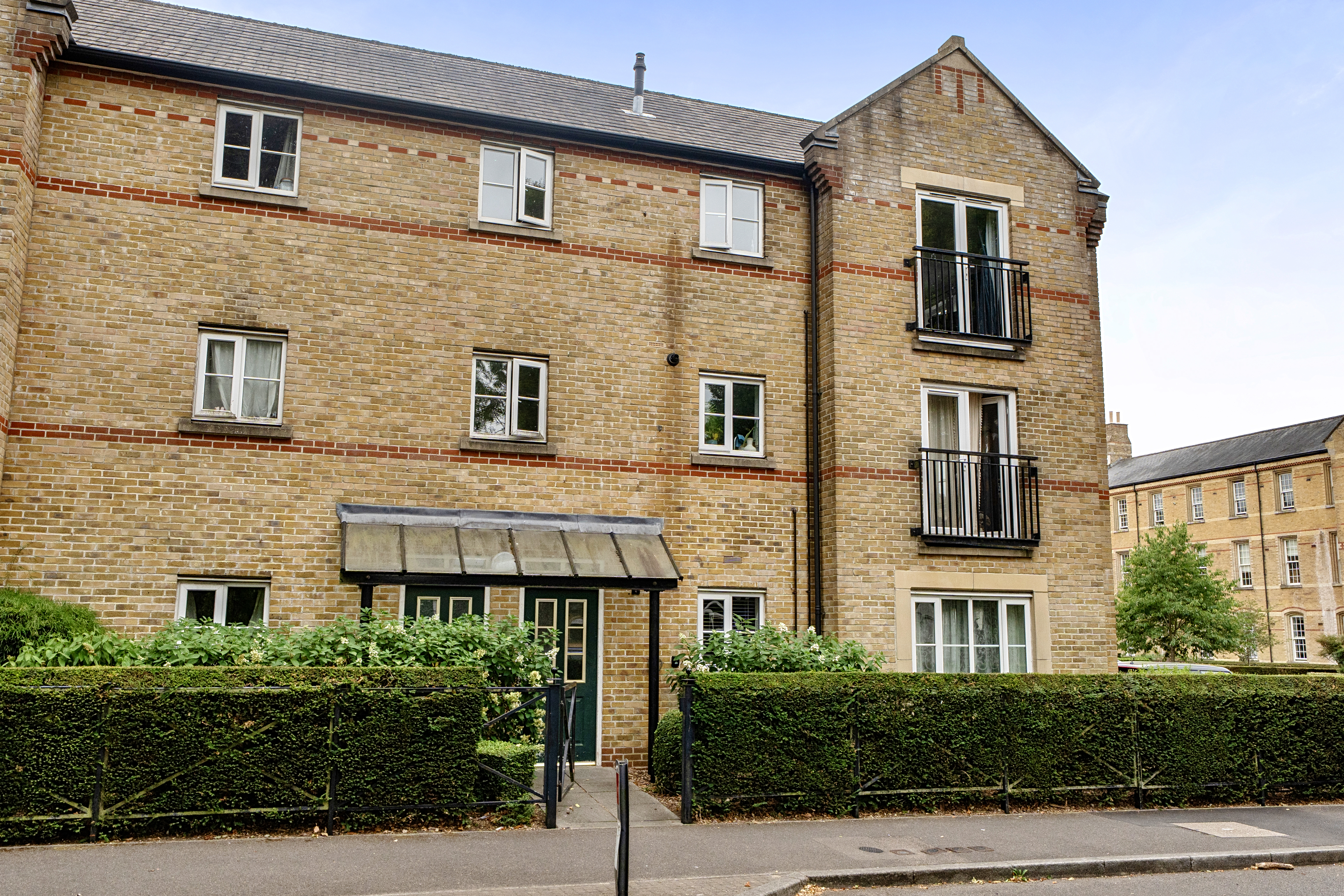 Sergeants Place, Caterham, CR3