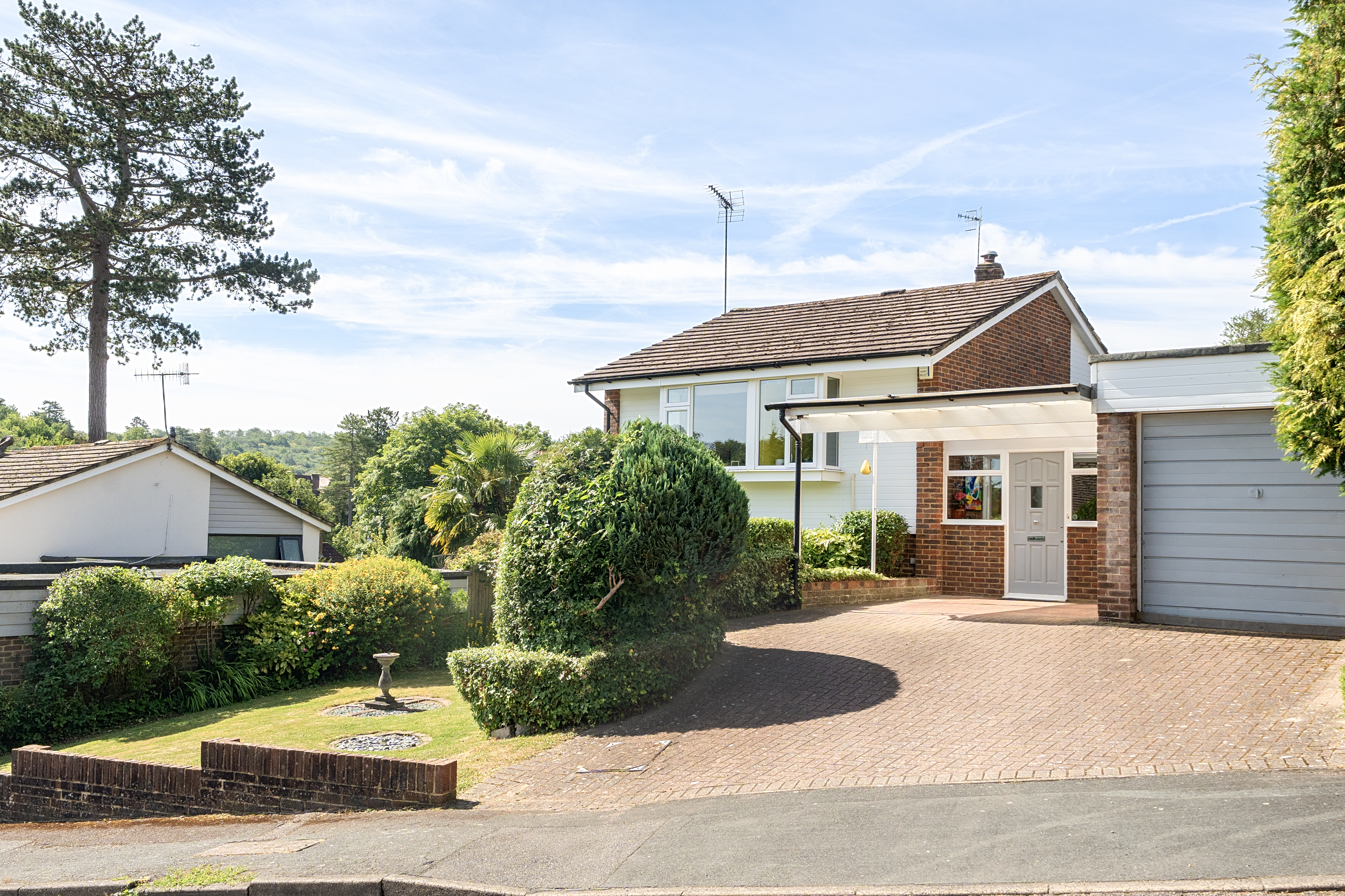 Dunedin Drive, Caterham, CR3