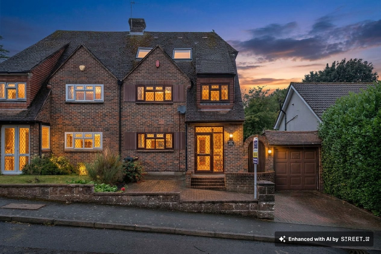 Darcy Close, Coulsdon, CR5