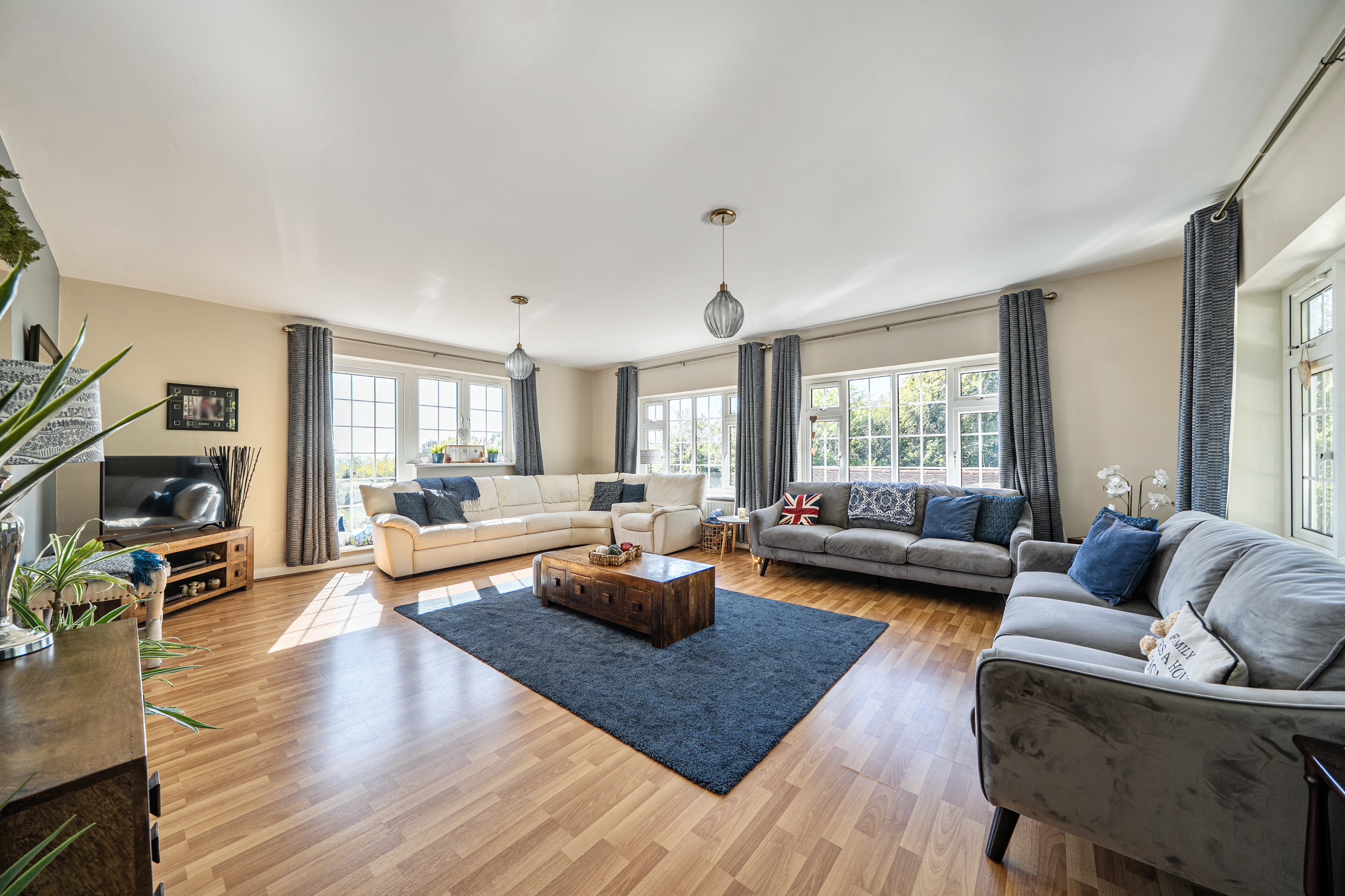 Gravelly Hill, Caterham, CR3, photo 2