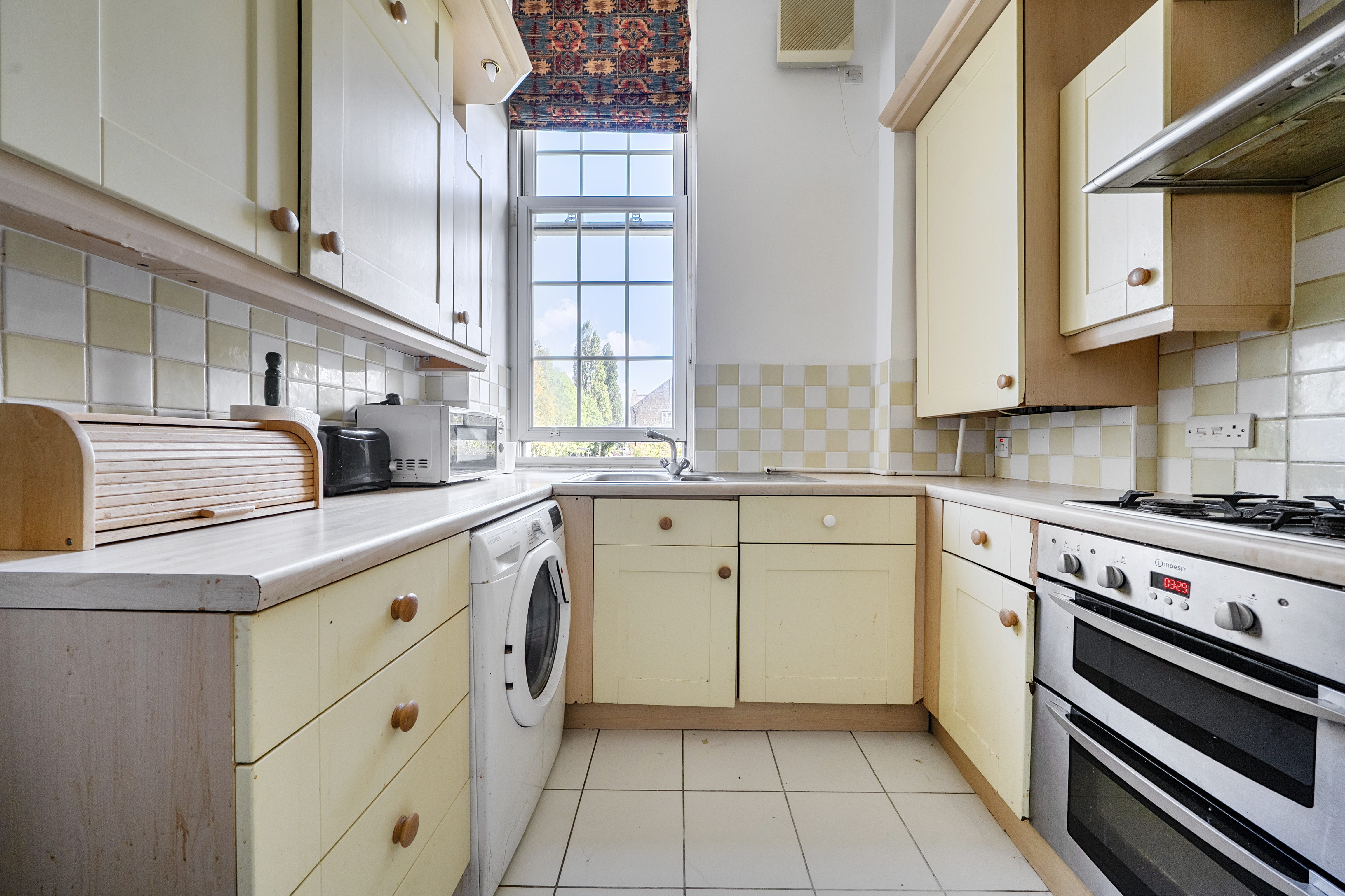 Brigade Place, Caterham, CR3, photo 7
