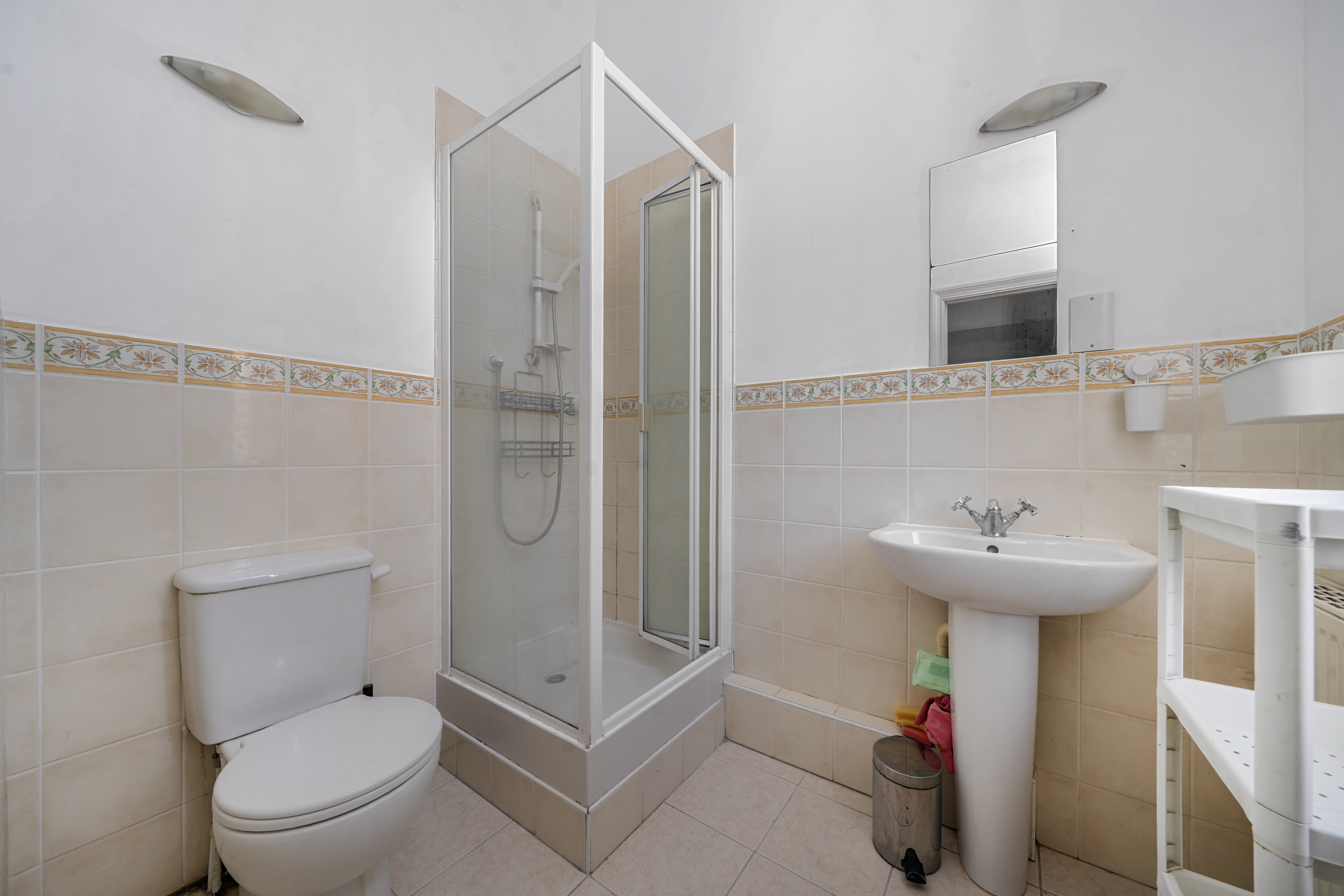 Brigade Place, Caterham, CR3, photo 9