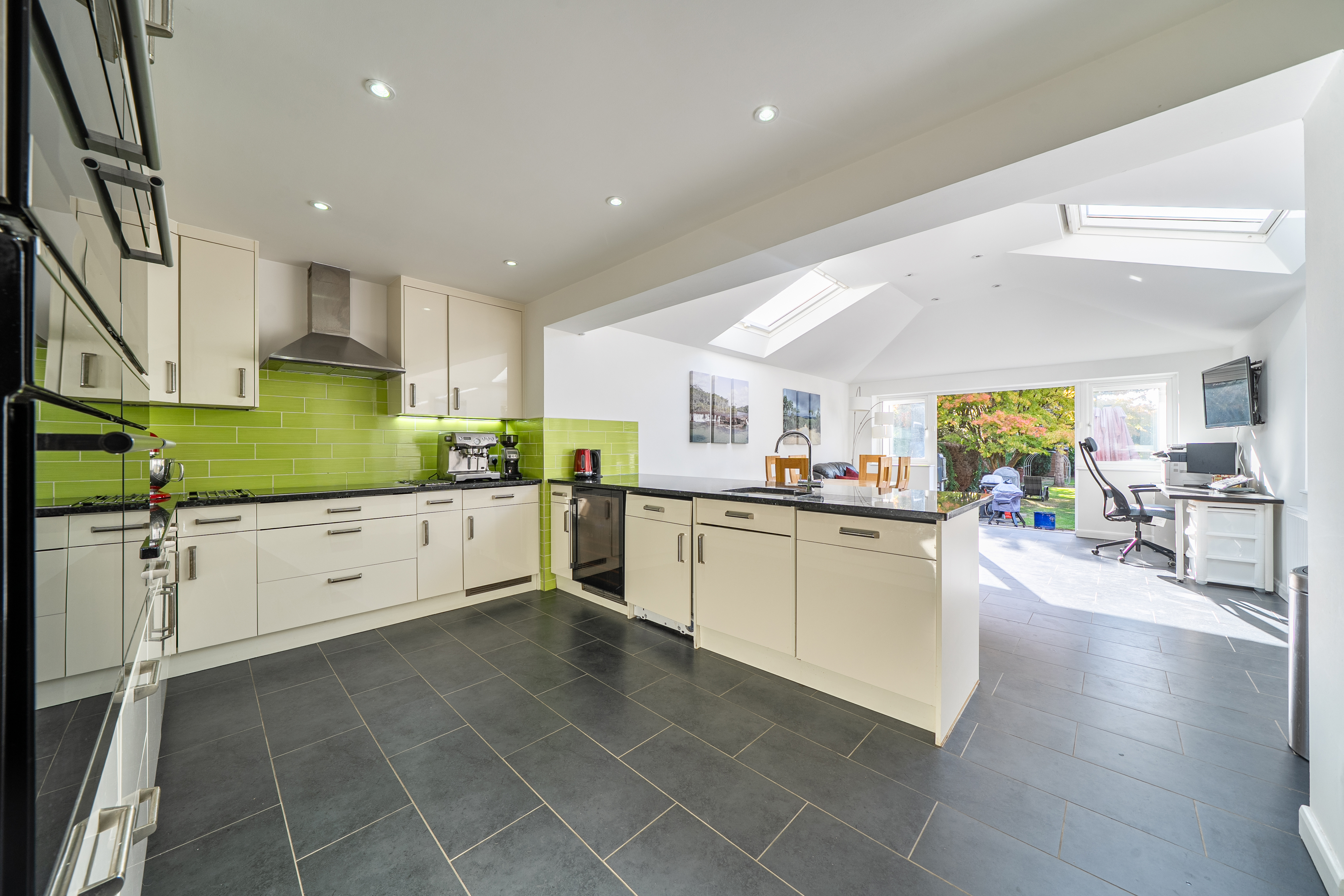 Hayes Lane, Kenley, CR8, photo 2