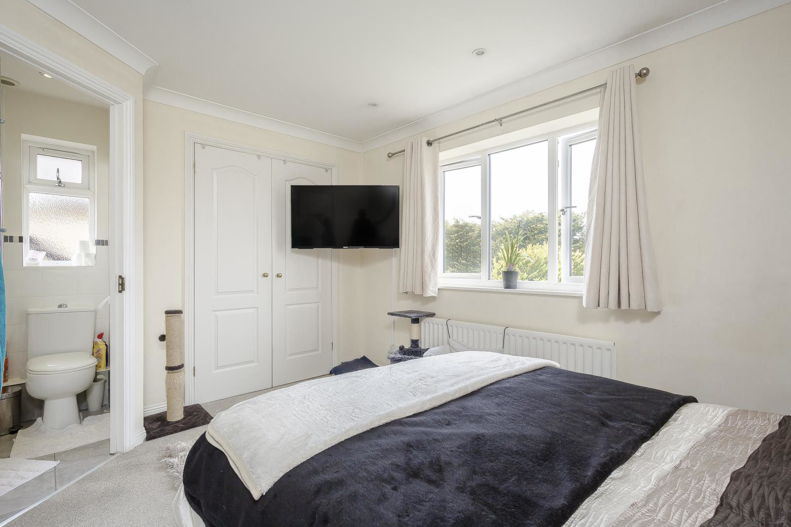 St. Lawrence Way, Caterham, CR3, photo 5