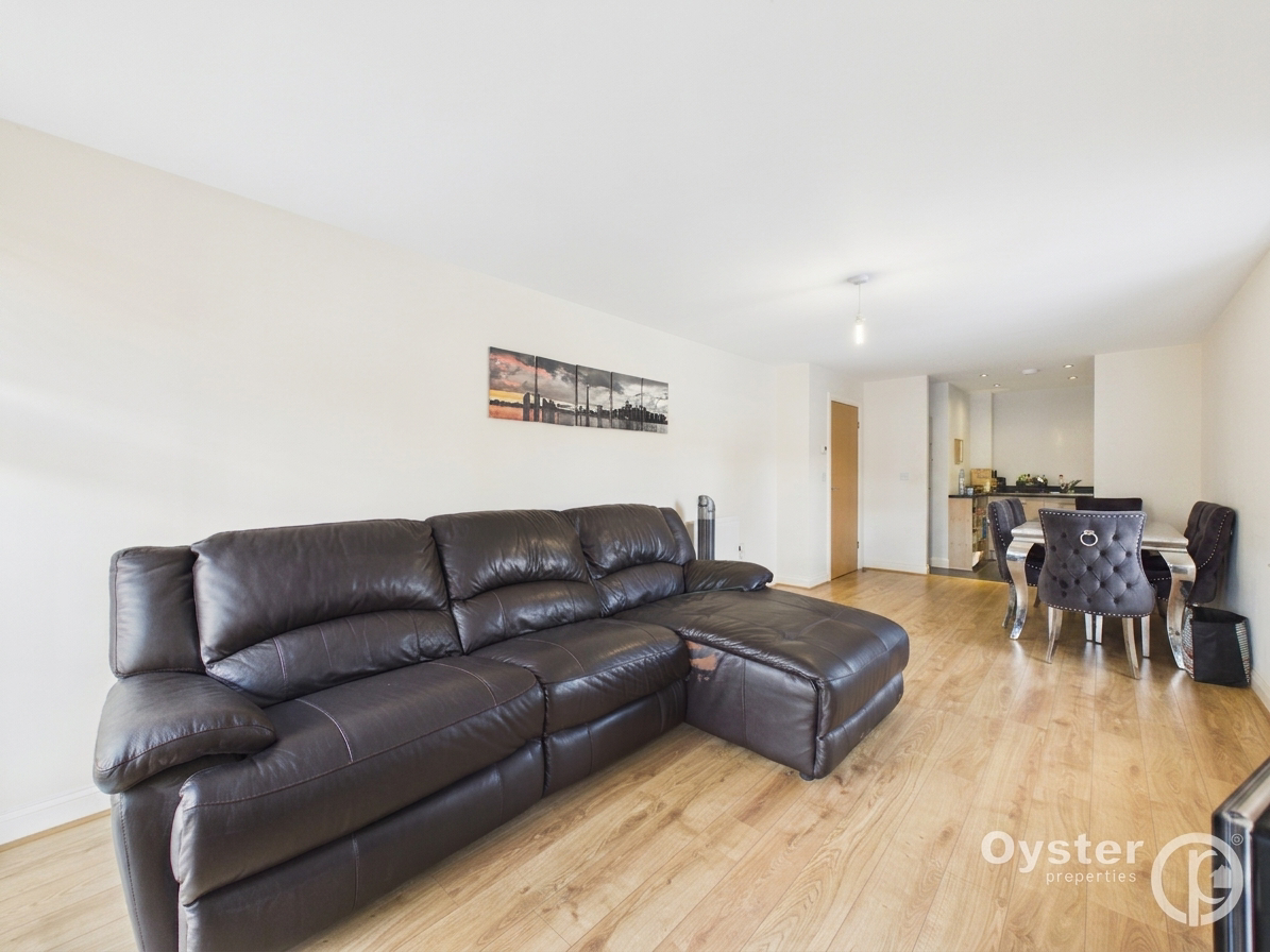 Mornington Close, Harvil Court, NW9, photo 5