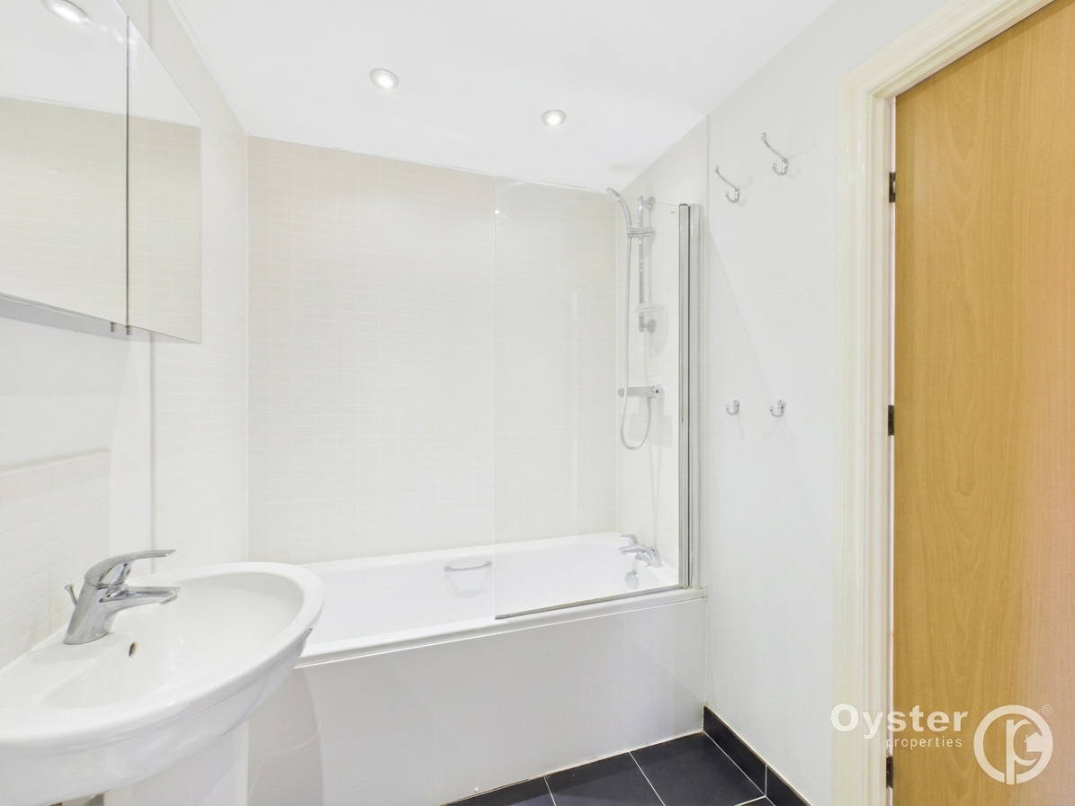 Mornington Close, Harvil Court, NW9, photo 12
