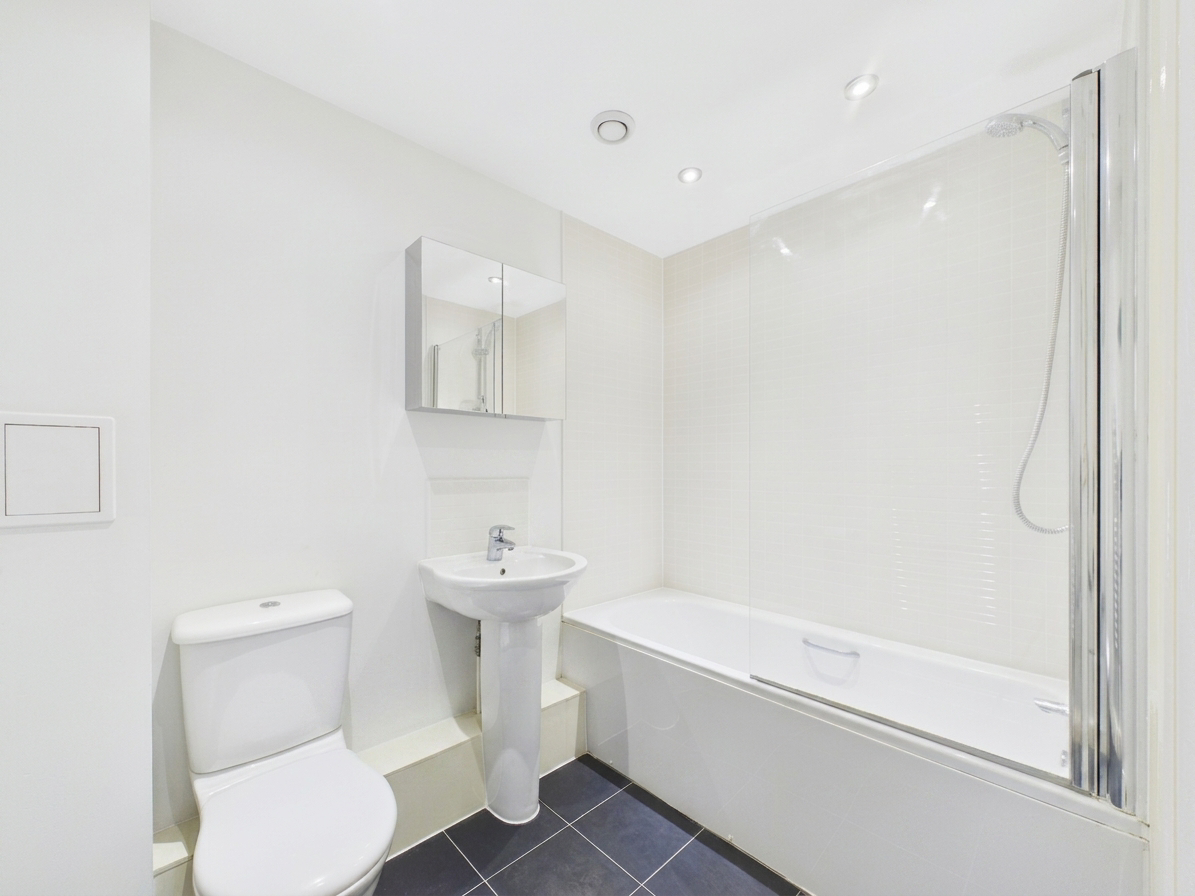 Mornington Close, Harvil Court, NW9, photo 11