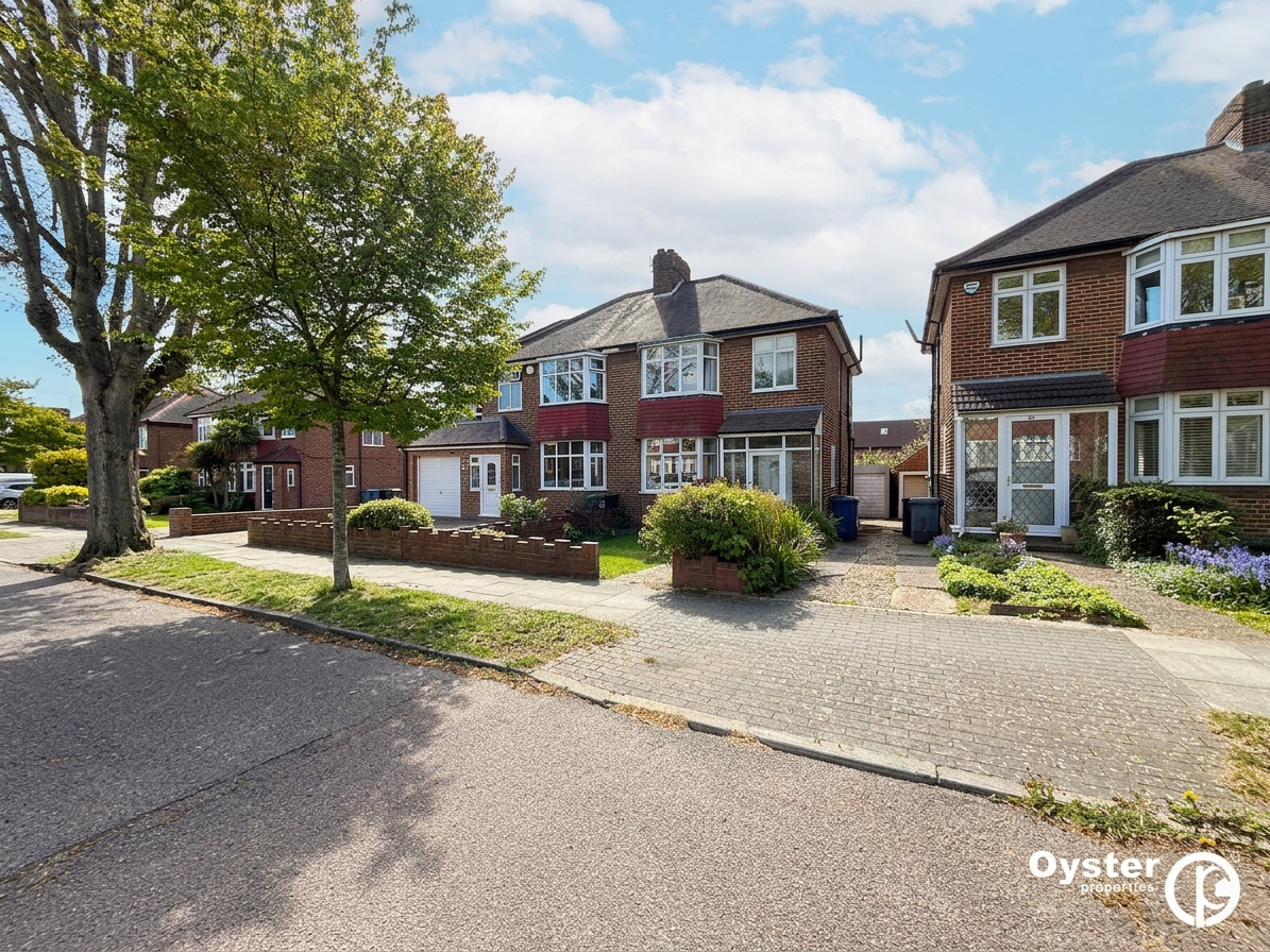 Bawtry Road, London, N20