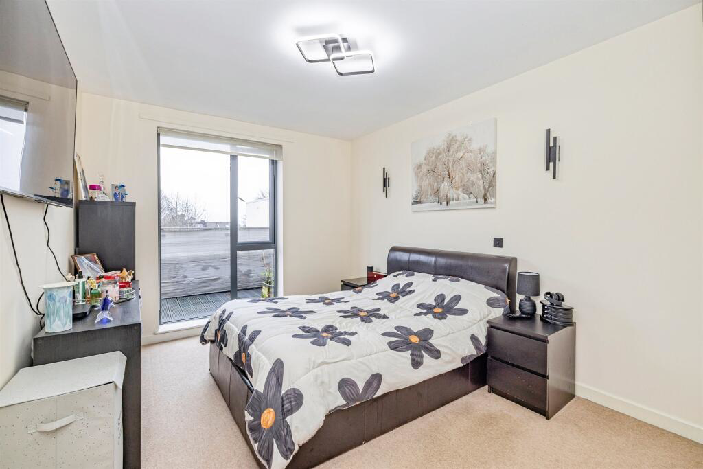 Goddard Drive, Bushey, WD23, photo 6