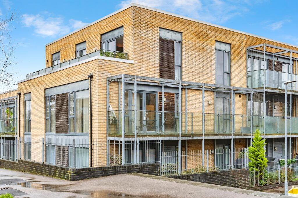 Goddard Drive, Bushey, WD23, photo 16