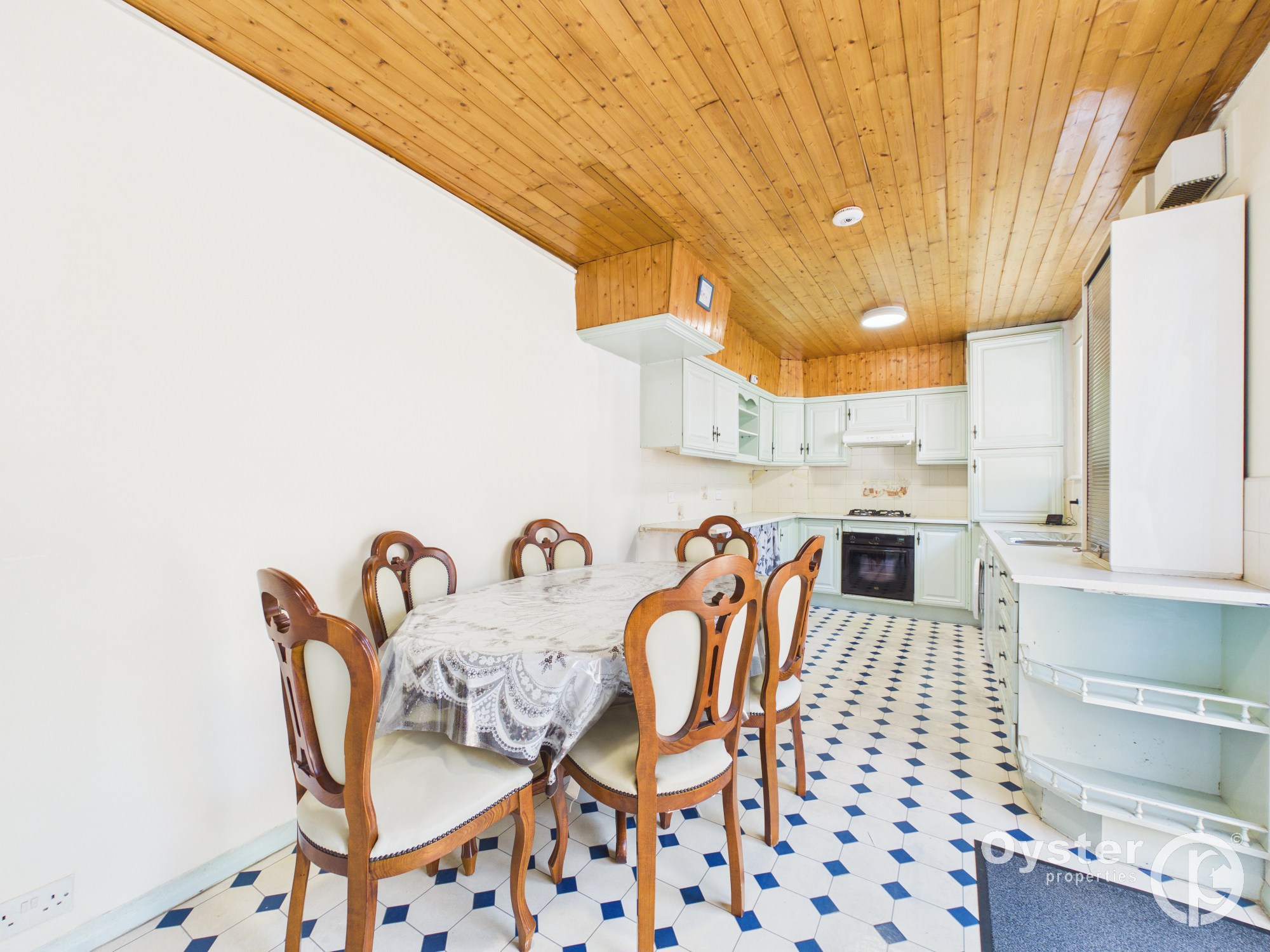 Meadfield, Edgware, HA8, photo 7