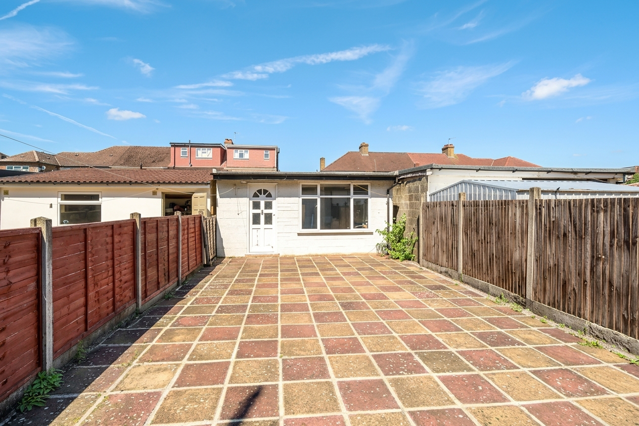 Princes Avenue, London, NW9, photo 4
