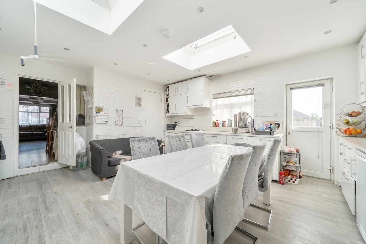 Wyre Grove, Edgware, HA8, photo 5