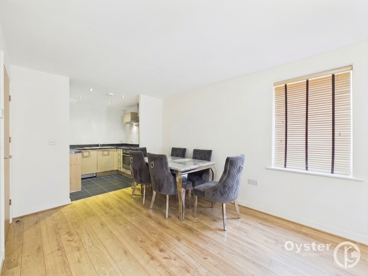 Mornington Close, Harvil Court, NW9, photo 6