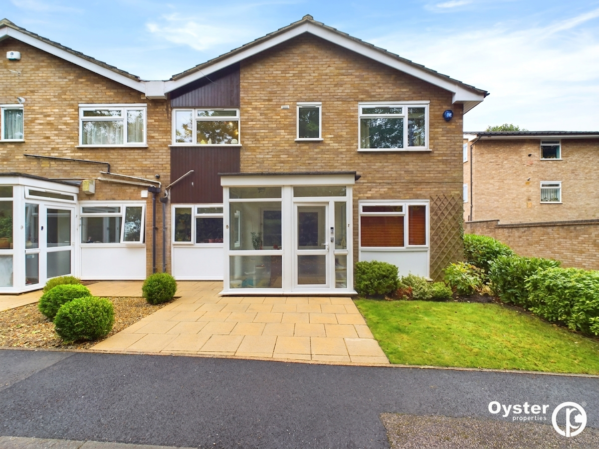 St. Cuthberts Gardens, Pinner, HA5
