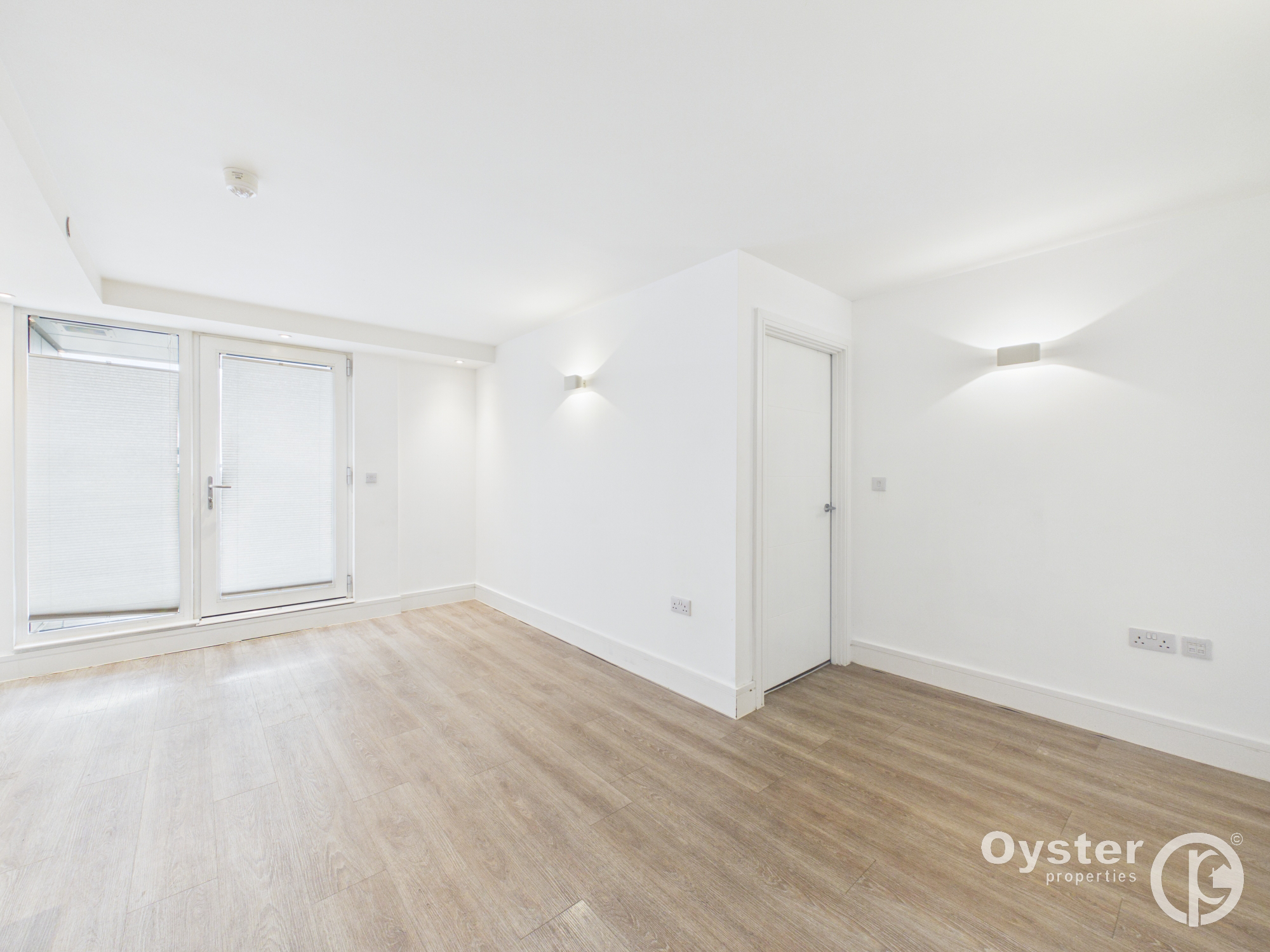 Station Road, Premier House, HA8, photo 2