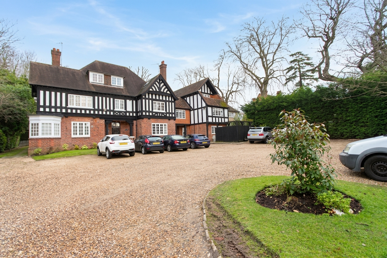 Frithwood Avenue, Uplands Court, HA6