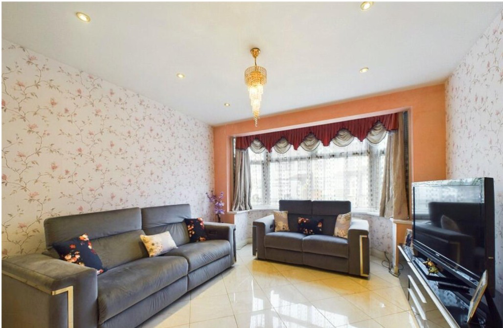 Princes Avenue, London, NW9, photo 2