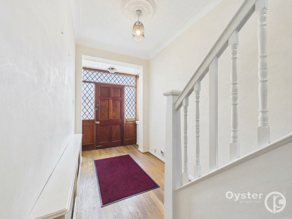 Seafield Road, London, N11, photo 13