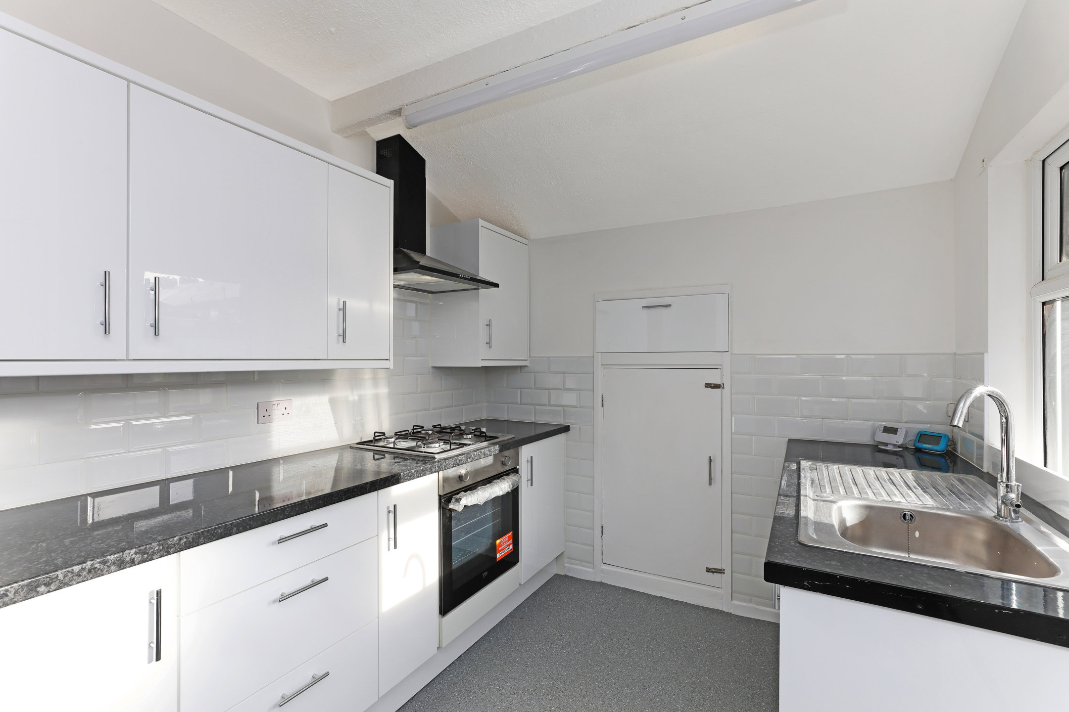 Cross Flatts Row, Leeds, LS11, photo 3