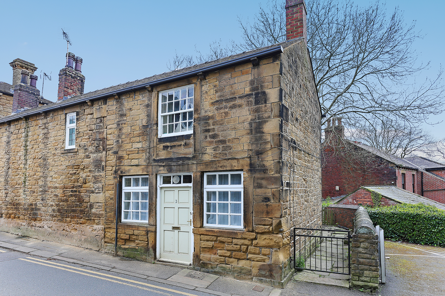 Commercial Street, Morley, LS27