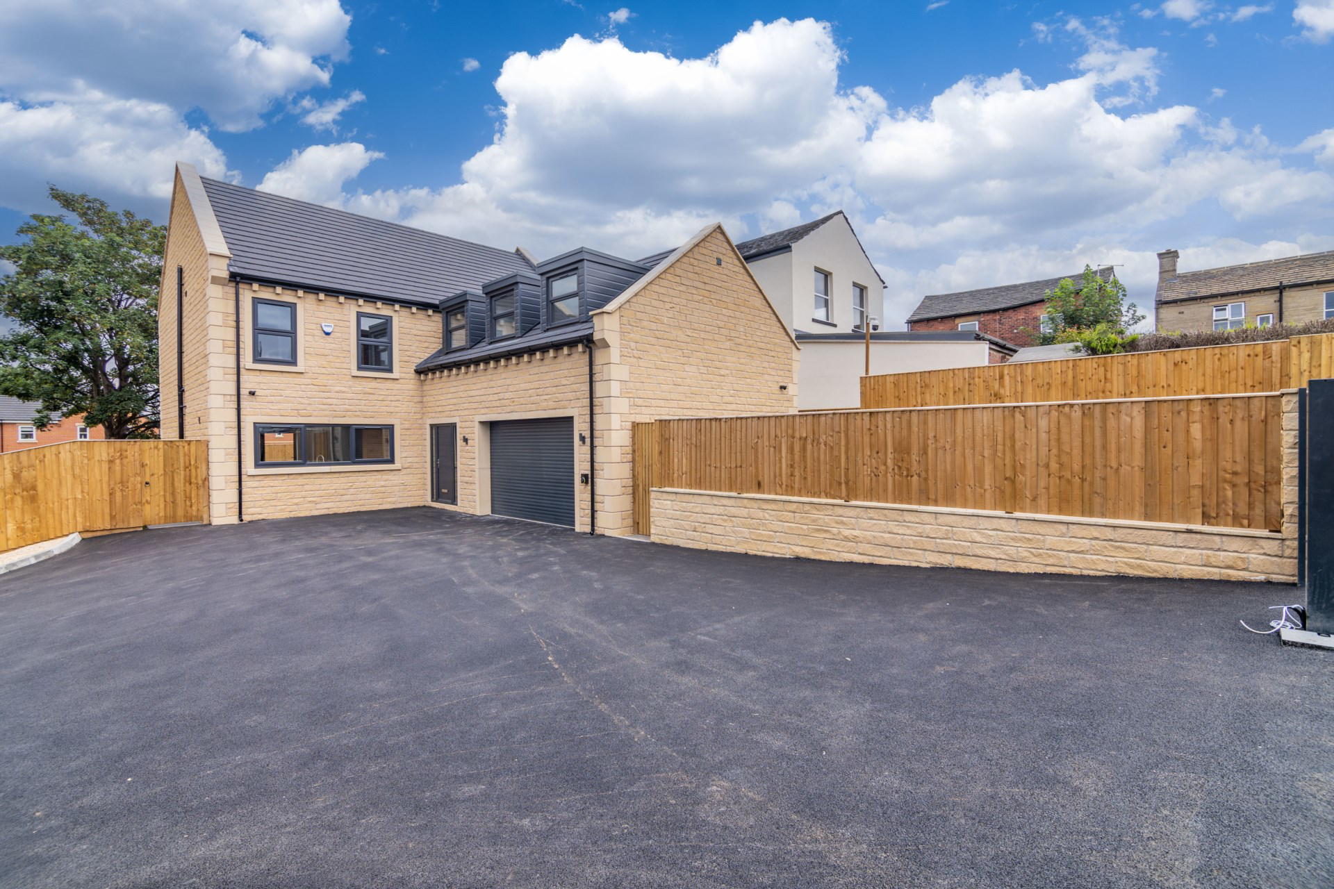 Kings Place, Drighlington, BD11