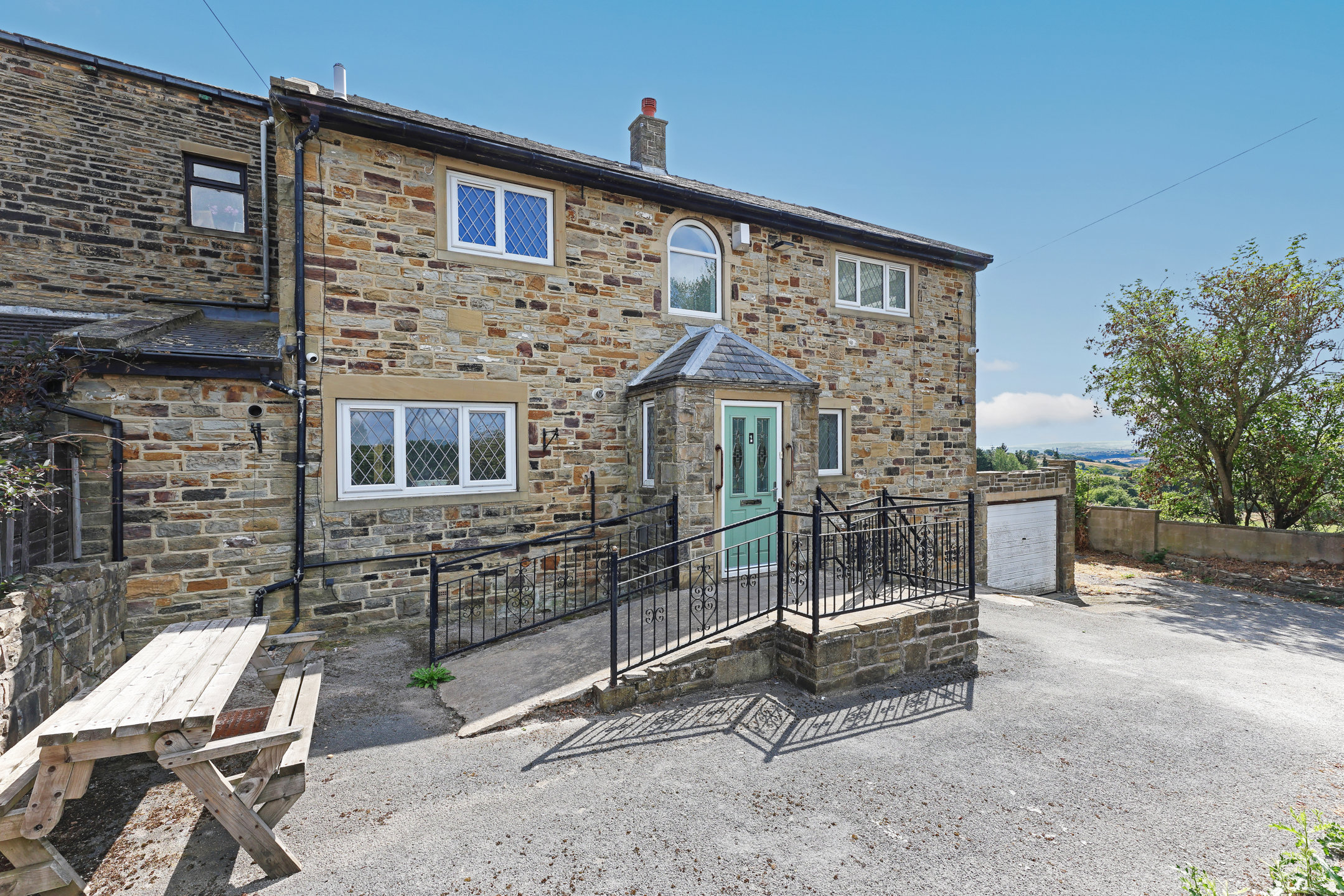 Shetcliffe Lane, Bradford, BD4