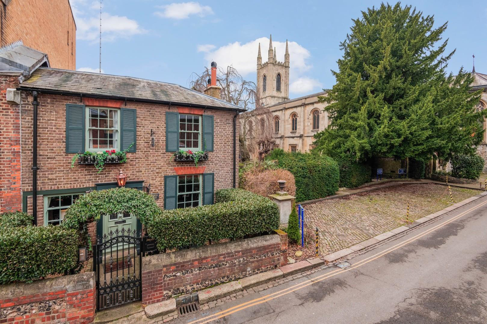 St. Albans Street, Windsor, photo 10