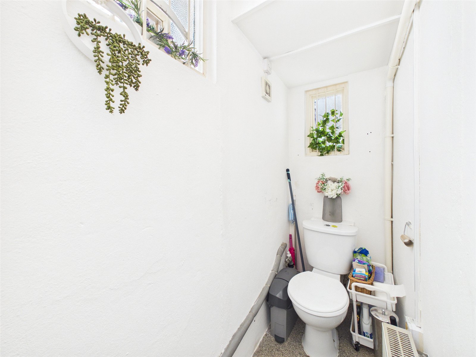 The Square, Holsworthy, Devon, EX22, photo 9
