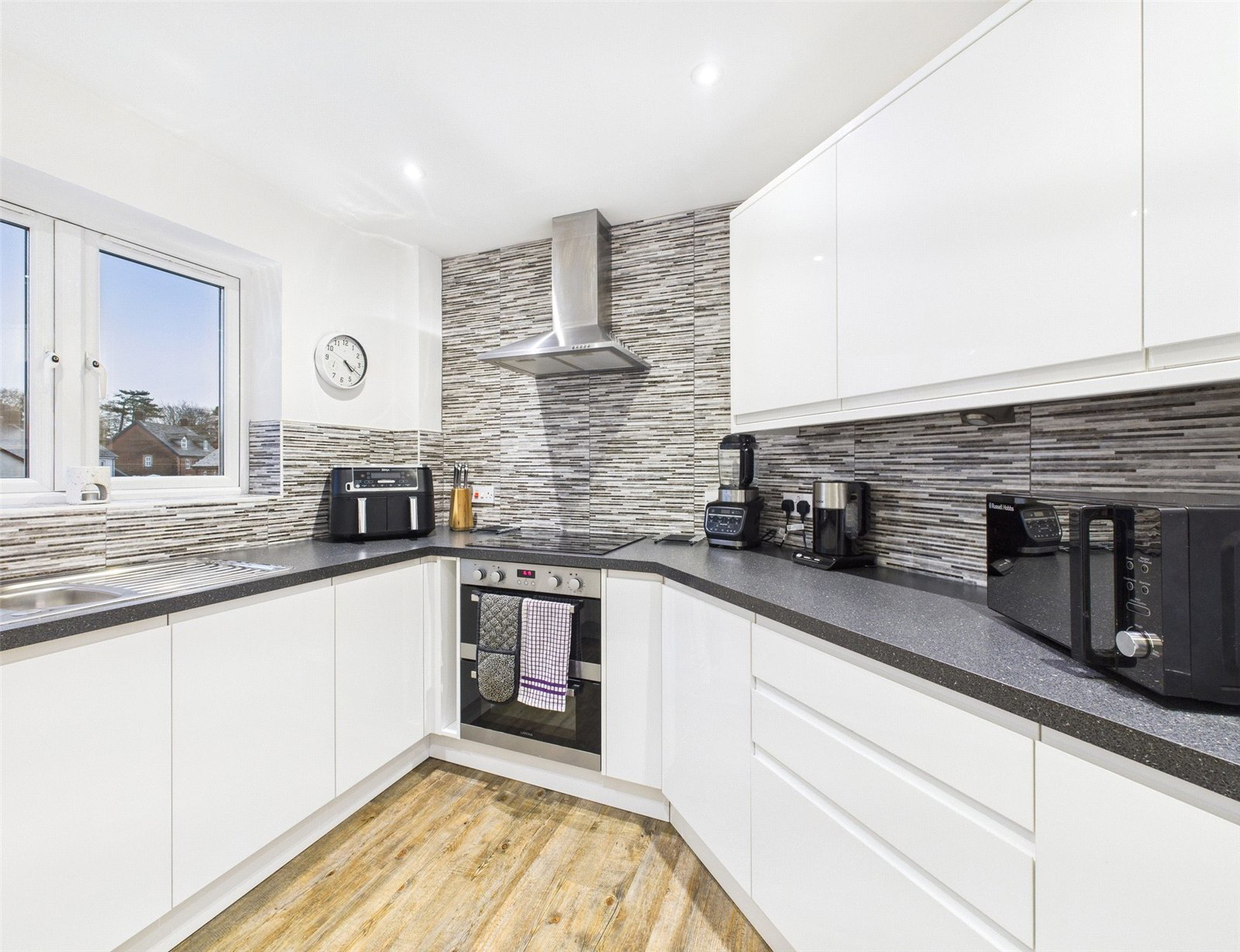 Brooks Avenue, Holsworthy, Devon, EX22, photo 9