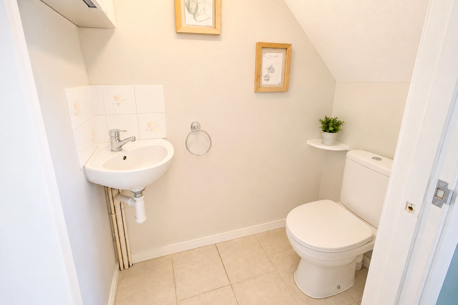 Tudor Drive, Sticklepath, Barnstaple, Devon, EX31, photo 9