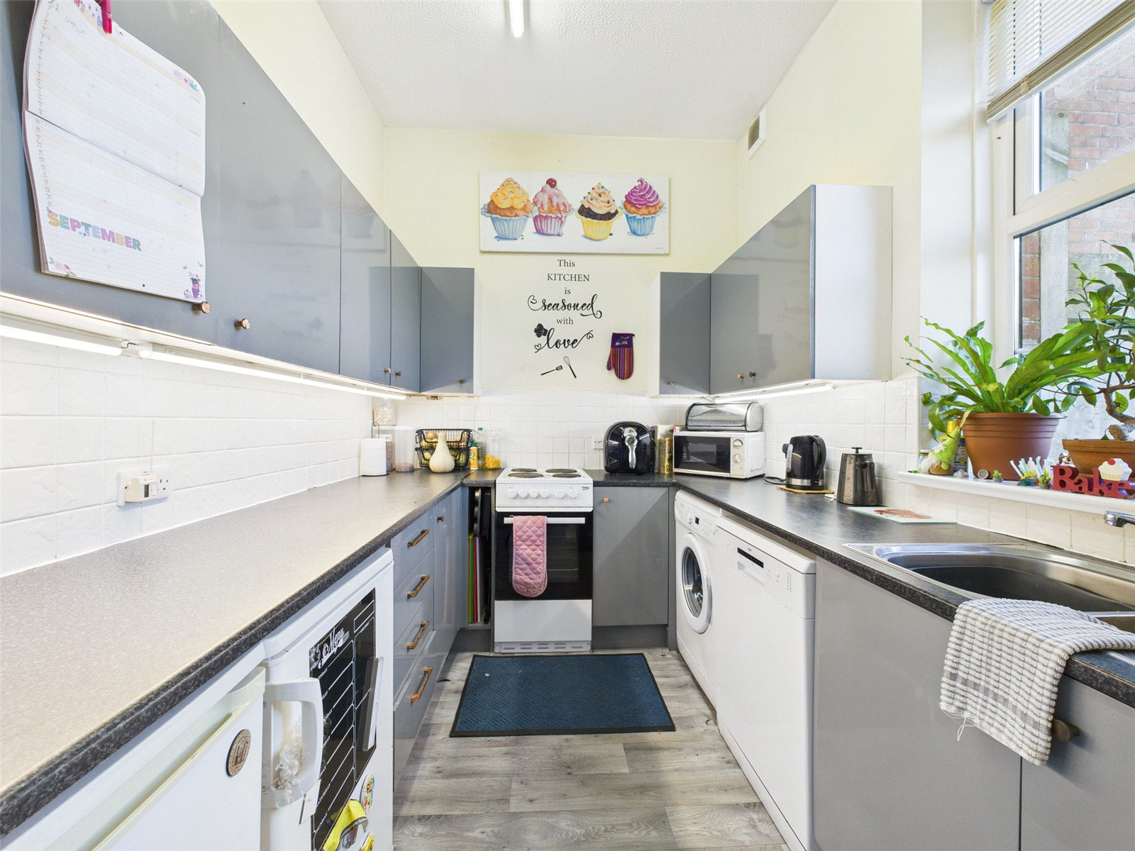 Oak Court, Holsworthy, Devon, EX22, photo 2