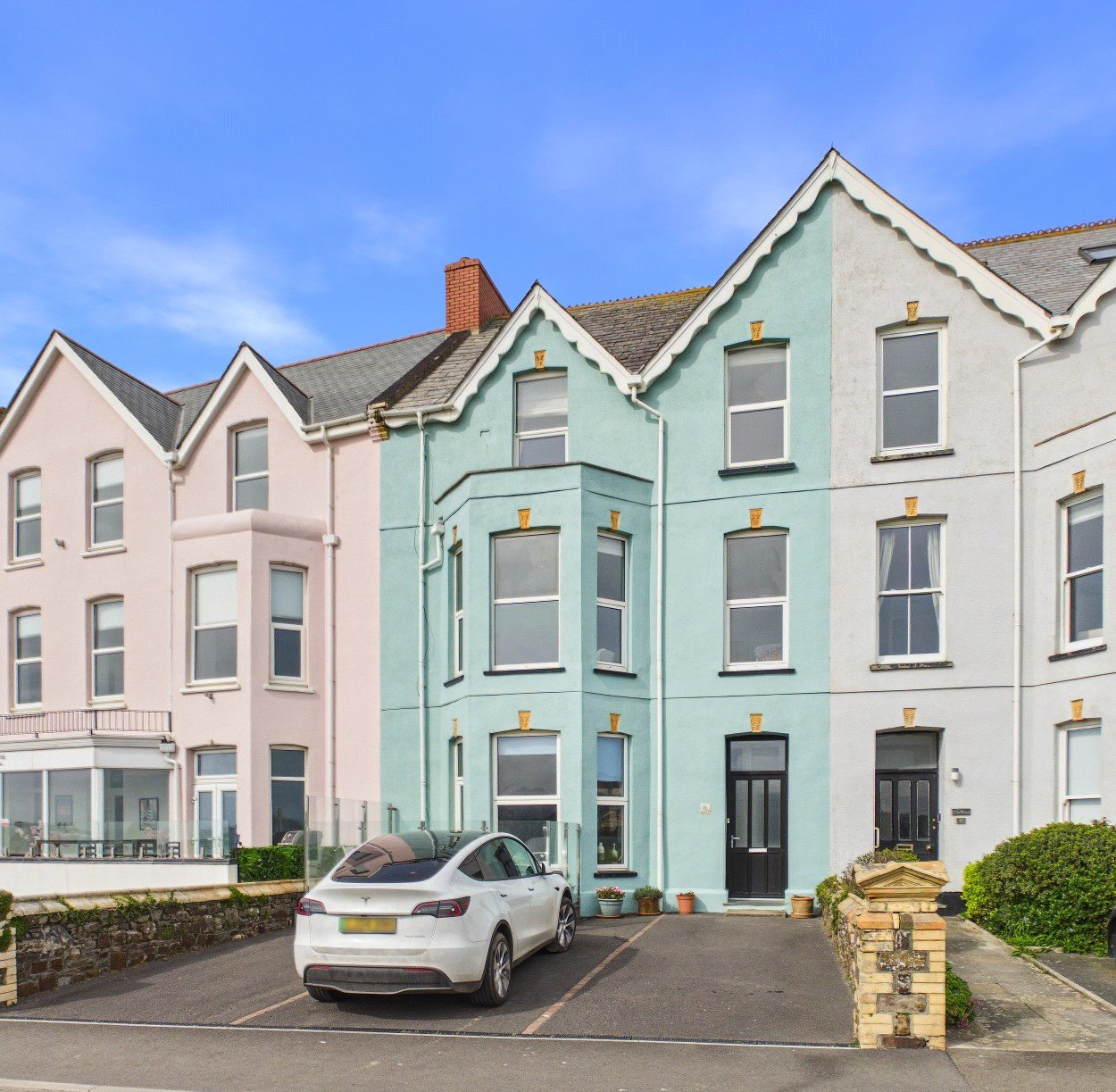 Summerleaze Crescent